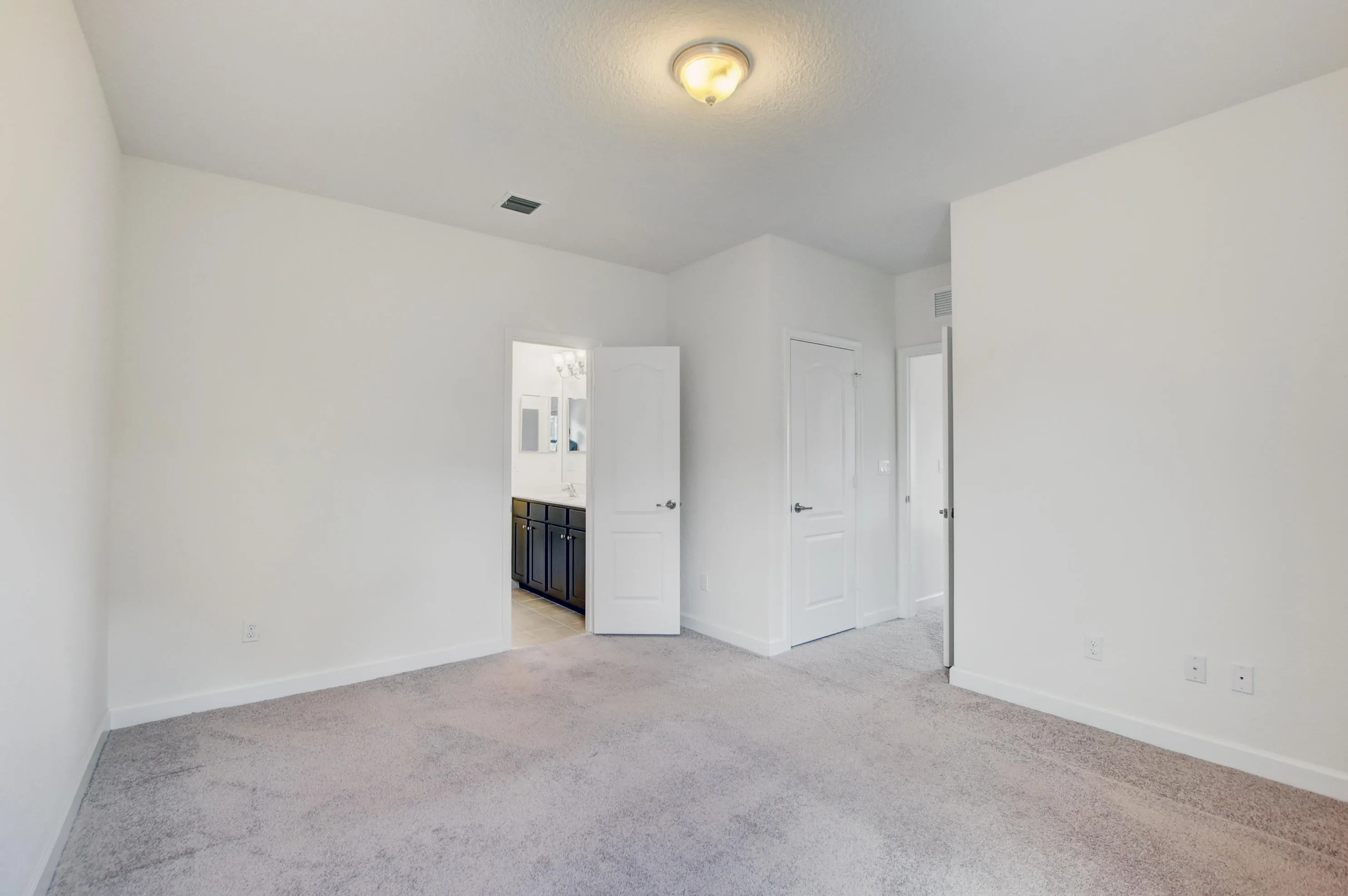 8979 Gulf Run Way