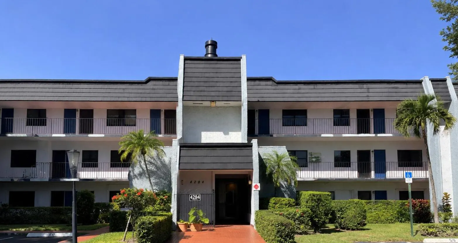 4284 DESTE Court #304
