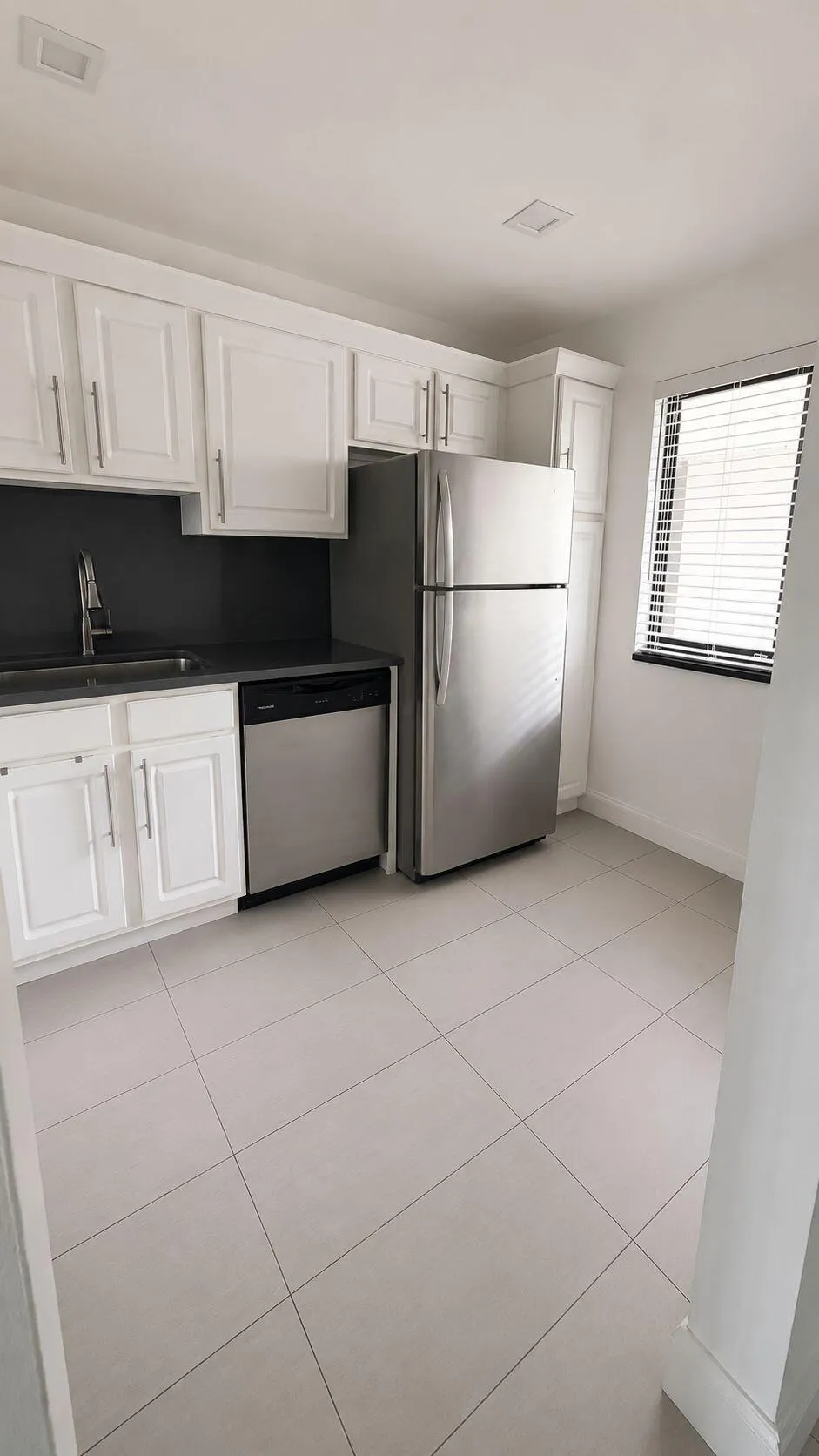 4284 DESTE Court #304