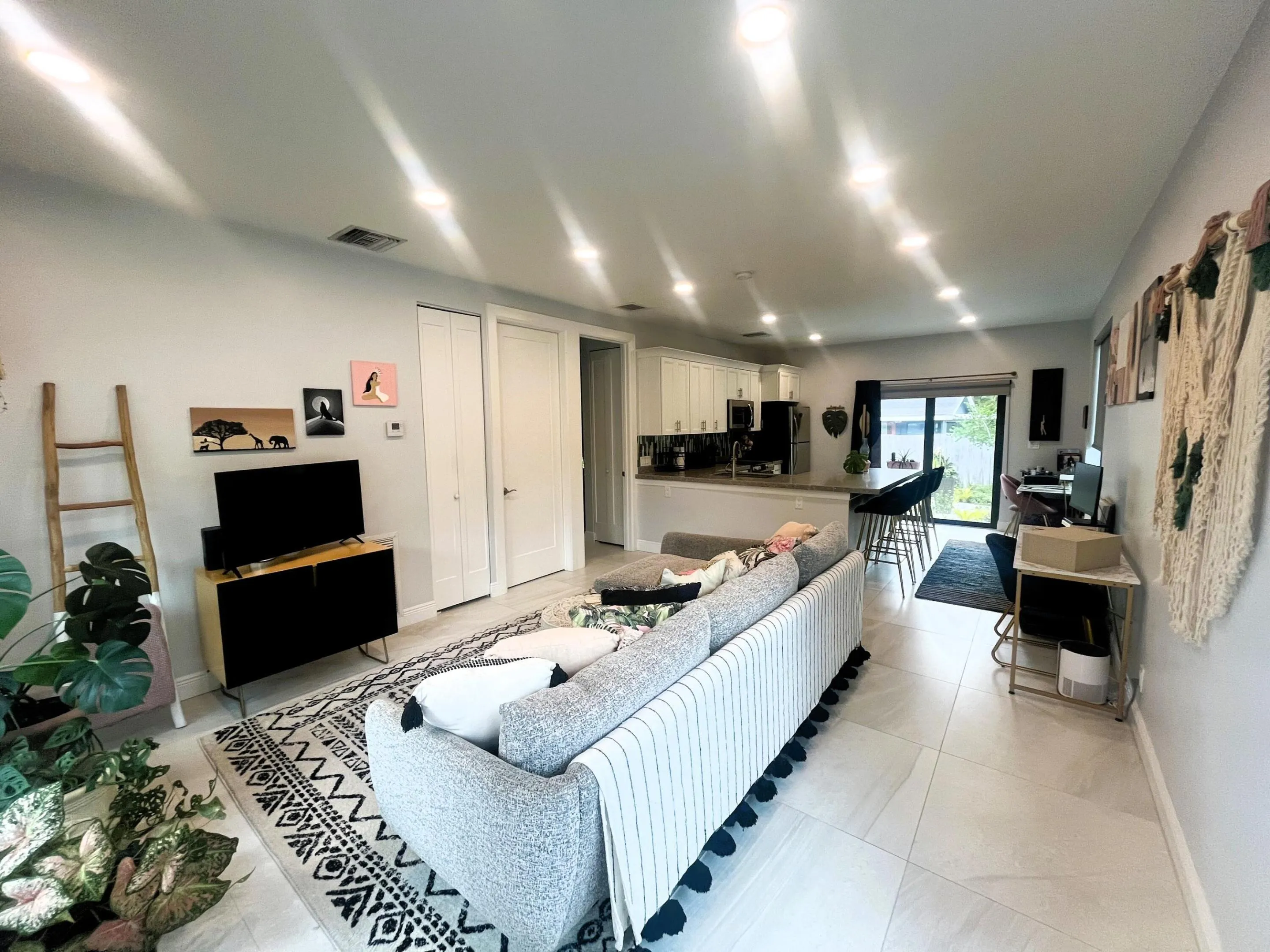 3589 Gibbs Road