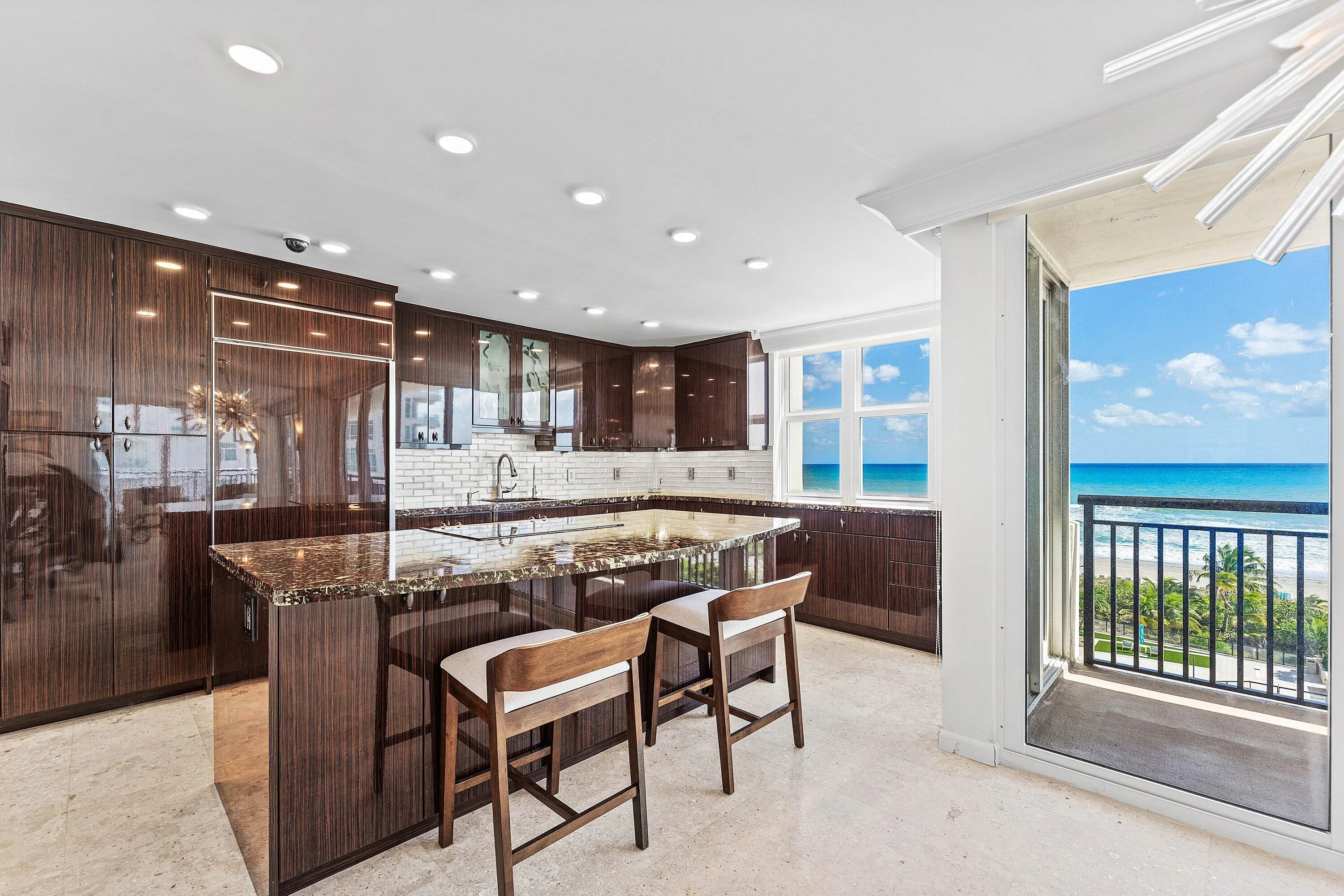 2000 S OCEAN Boulevard #6A