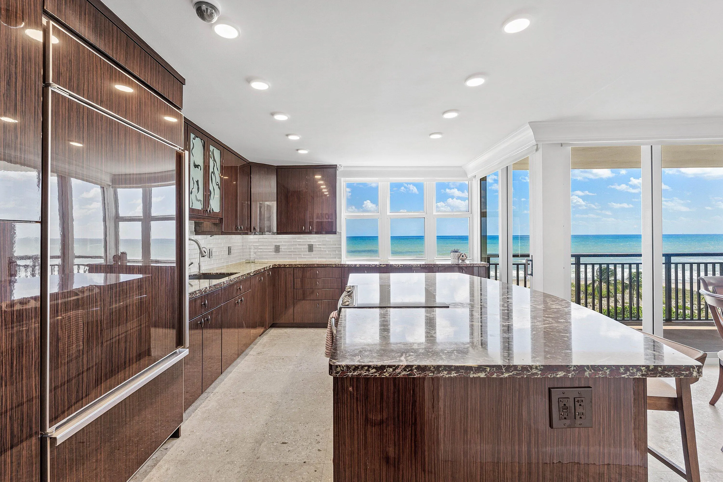 2000 S OCEAN Boulevard #6A