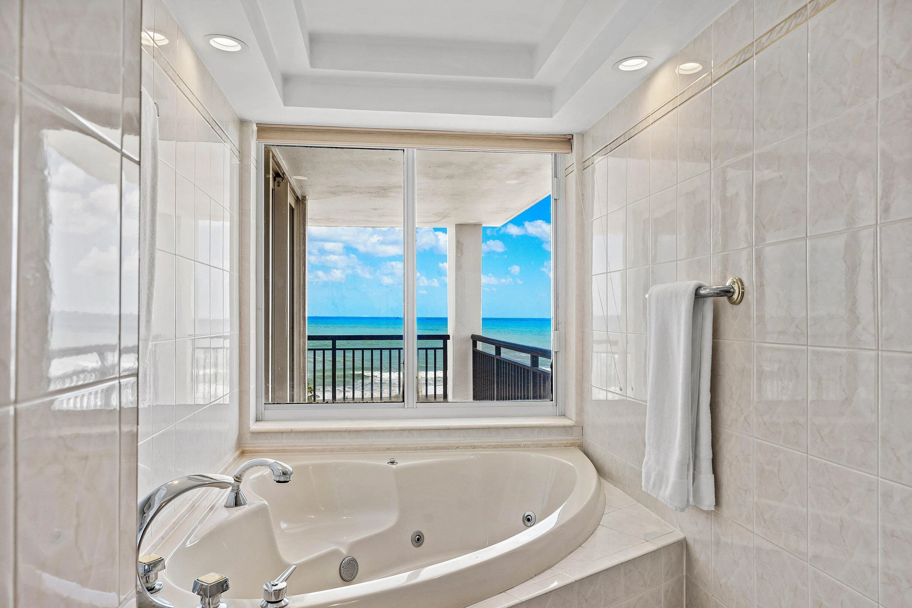 2000 S OCEAN Boulevard #6A