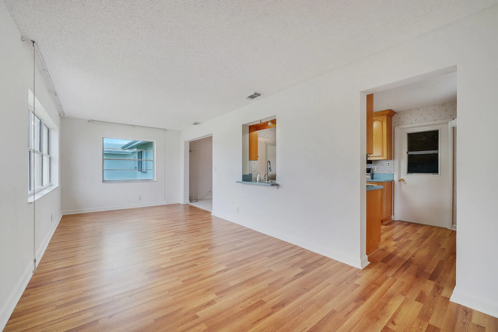 717 SW 15TH Street