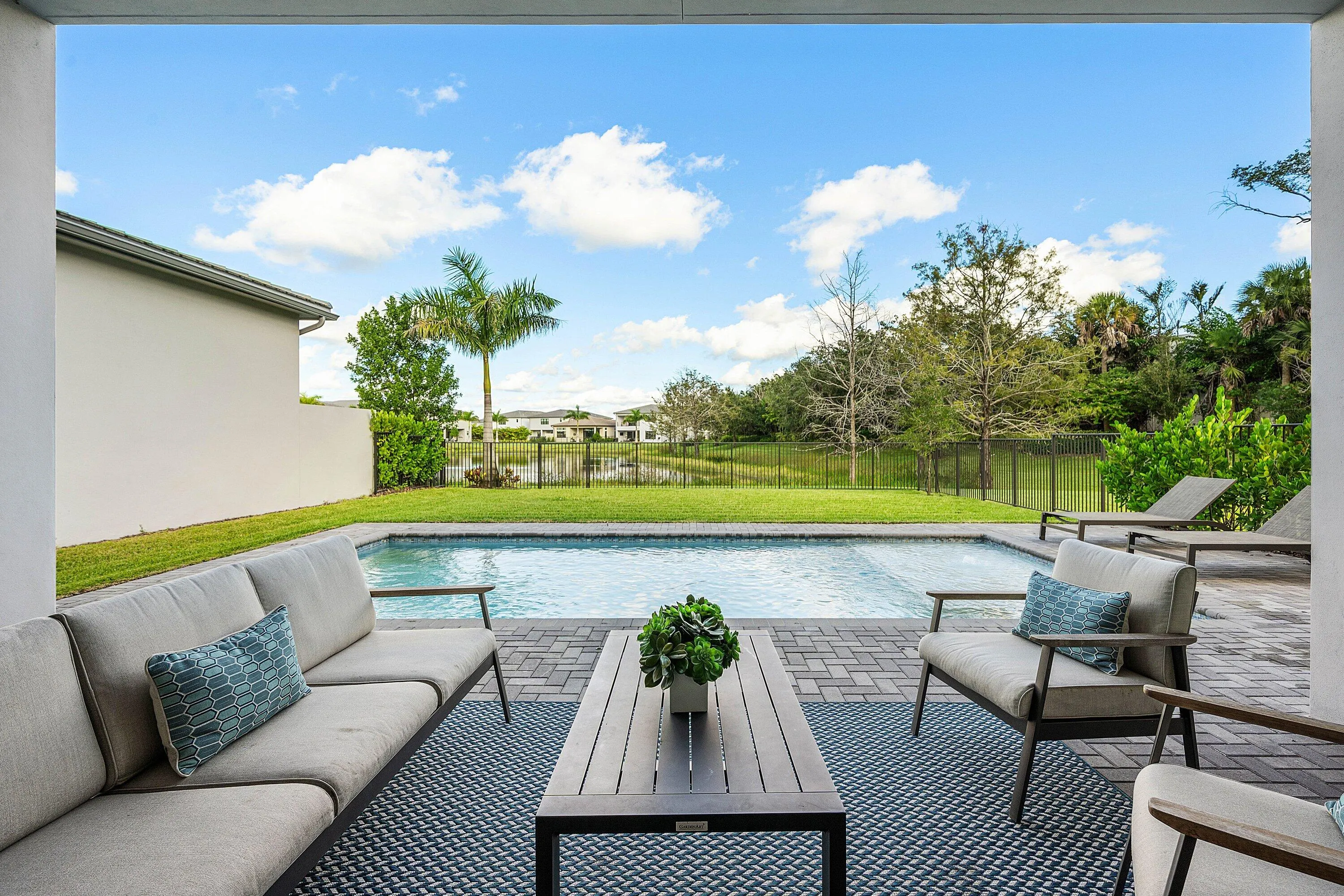 8209 ESSEX COUNTRY CLUB Drive