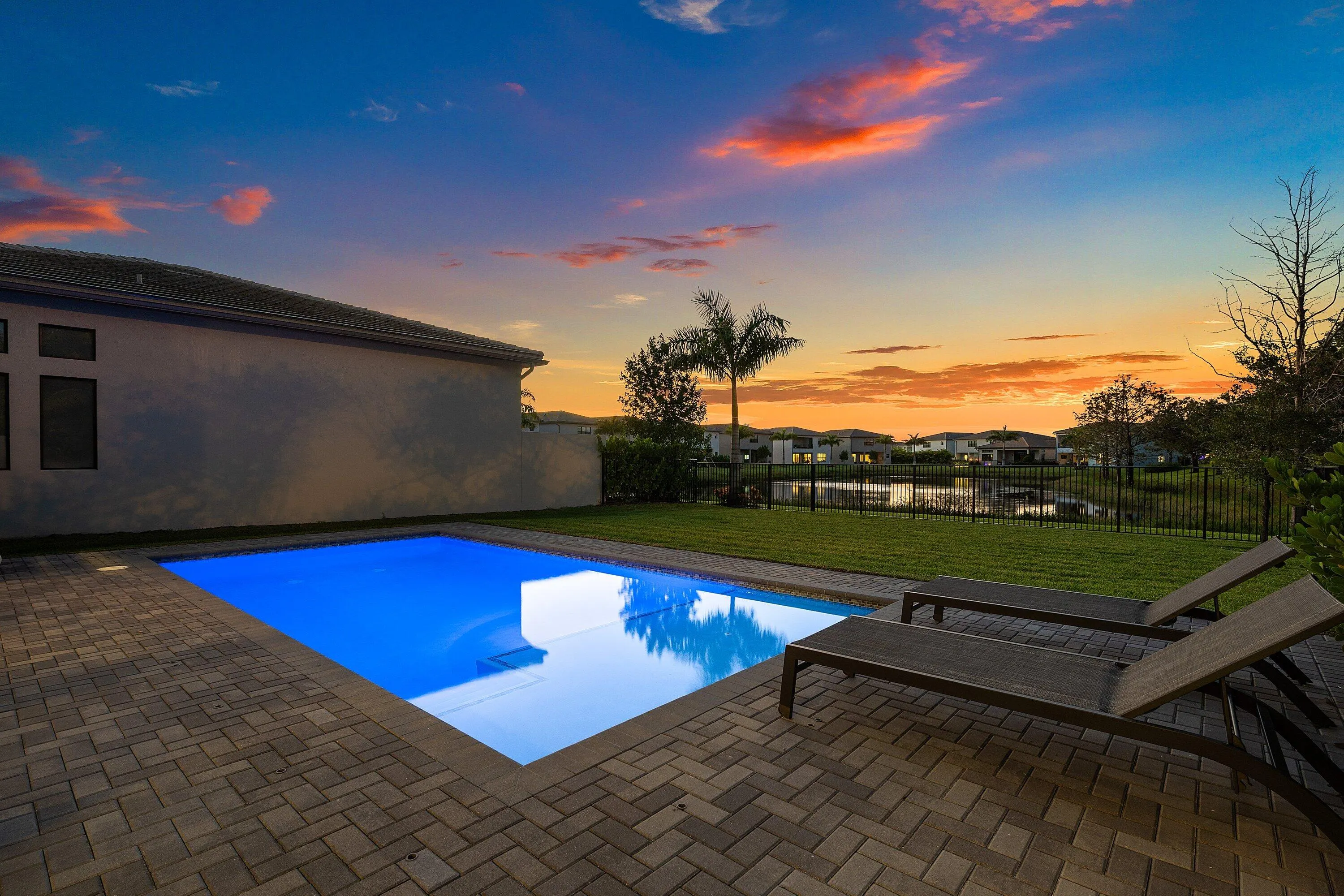 8209 ESSEX COUNTRY CLUB Drive