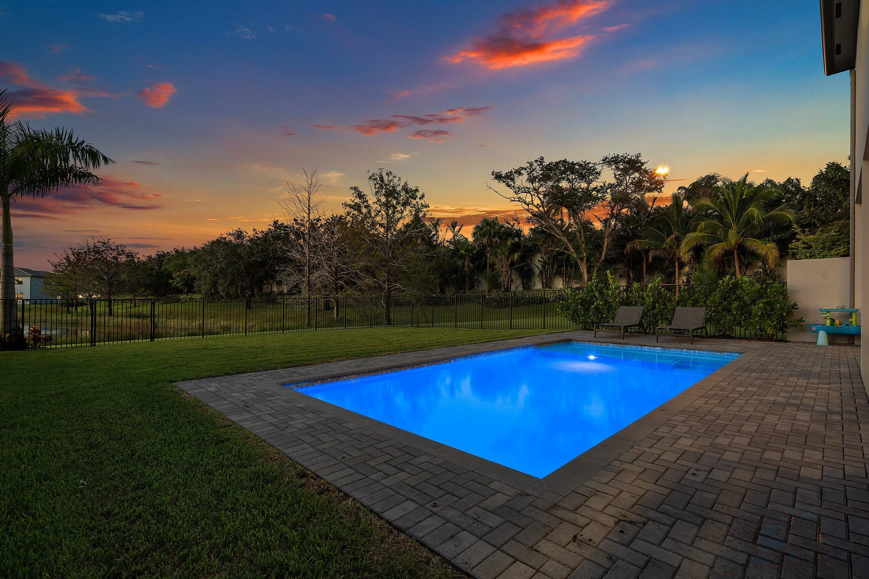 8209 ESSEX COUNTRY CLUB Drive