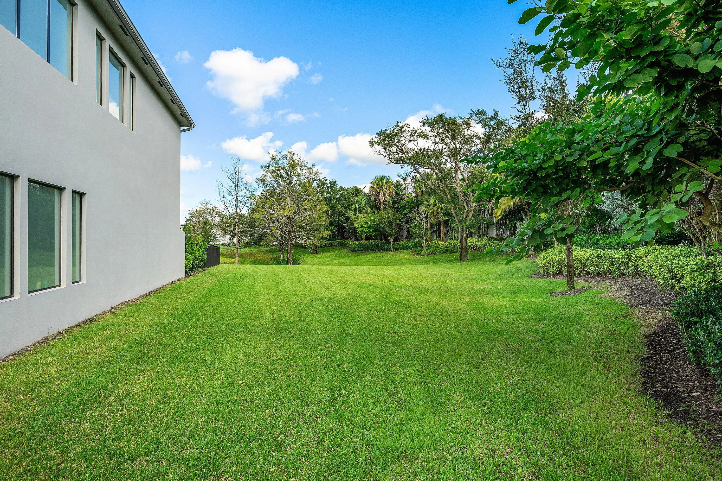 8209 ESSEX COUNTRY CLUB Drive