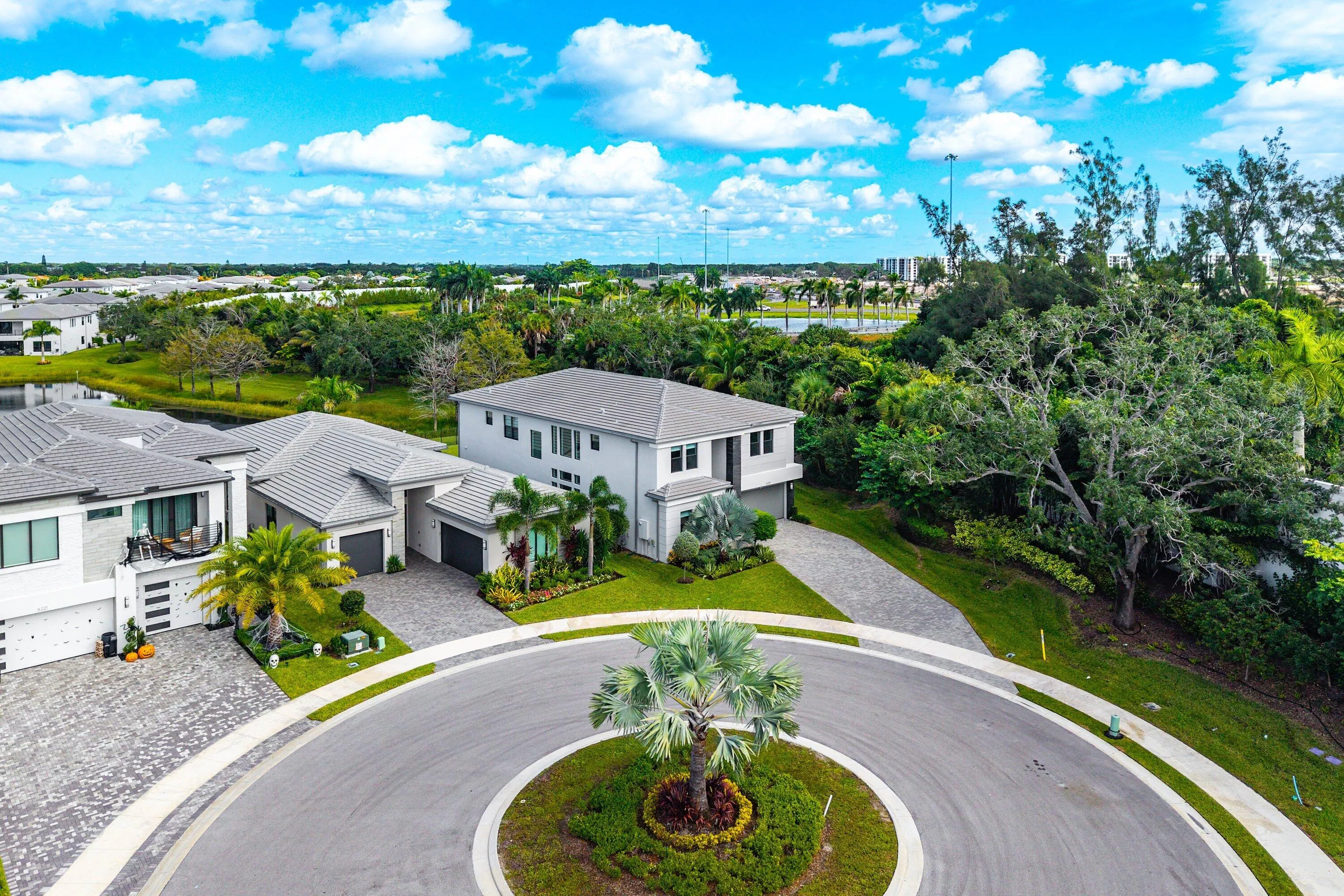 8209 ESSEX COUNTRY CLUB Drive