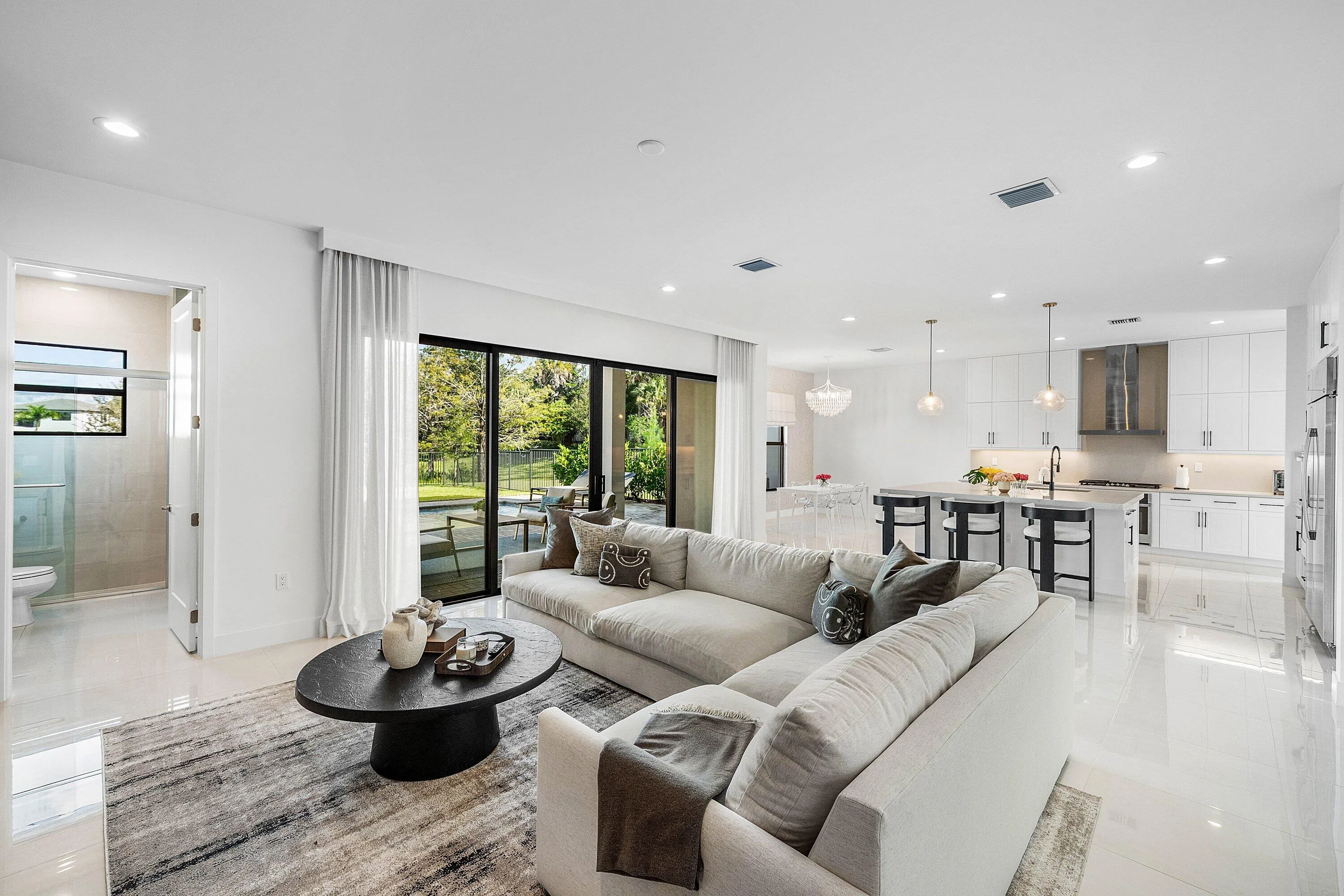 8209 ESSEX COUNTRY CLUB Drive