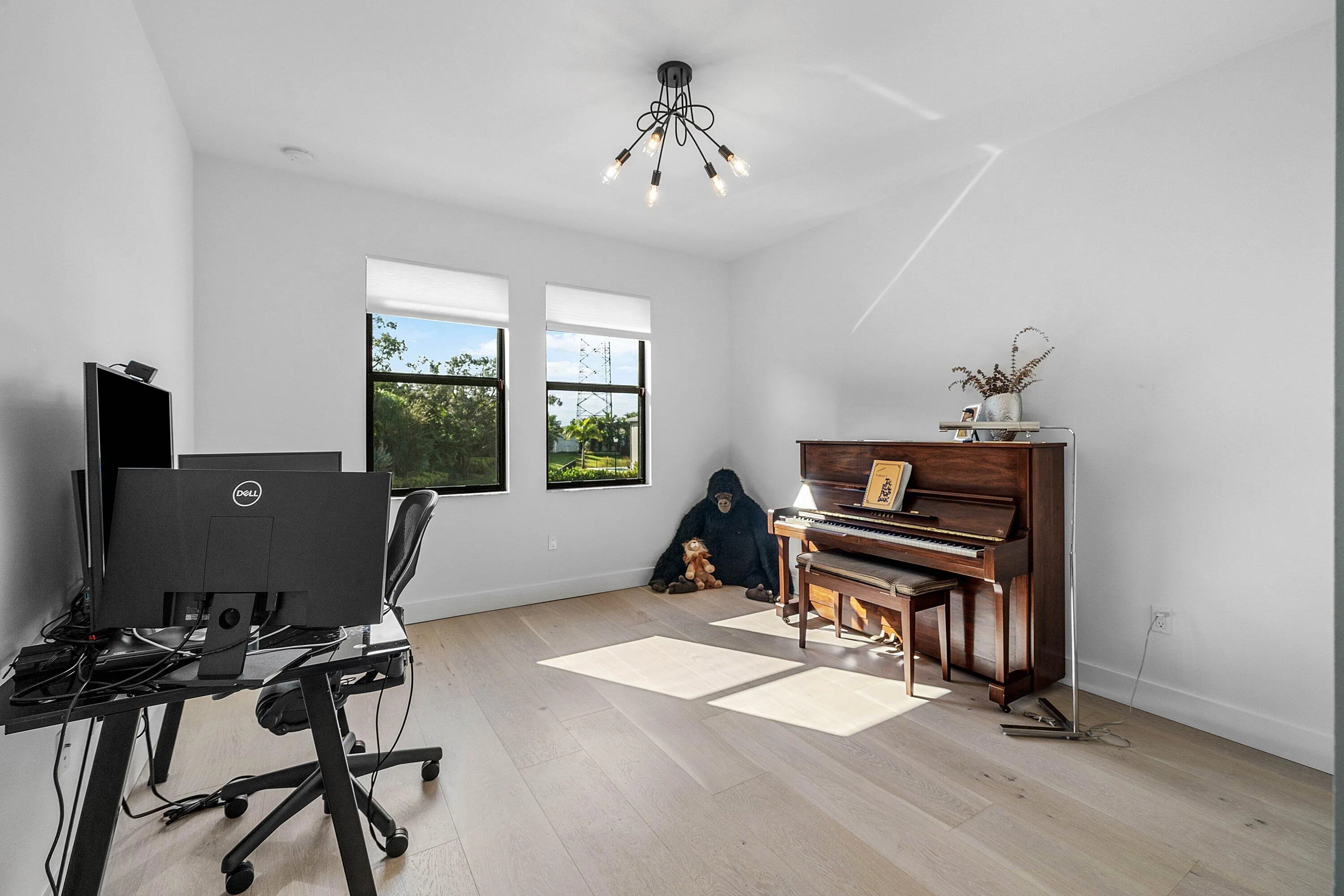 8209 ESSEX COUNTRY CLUB Drive
