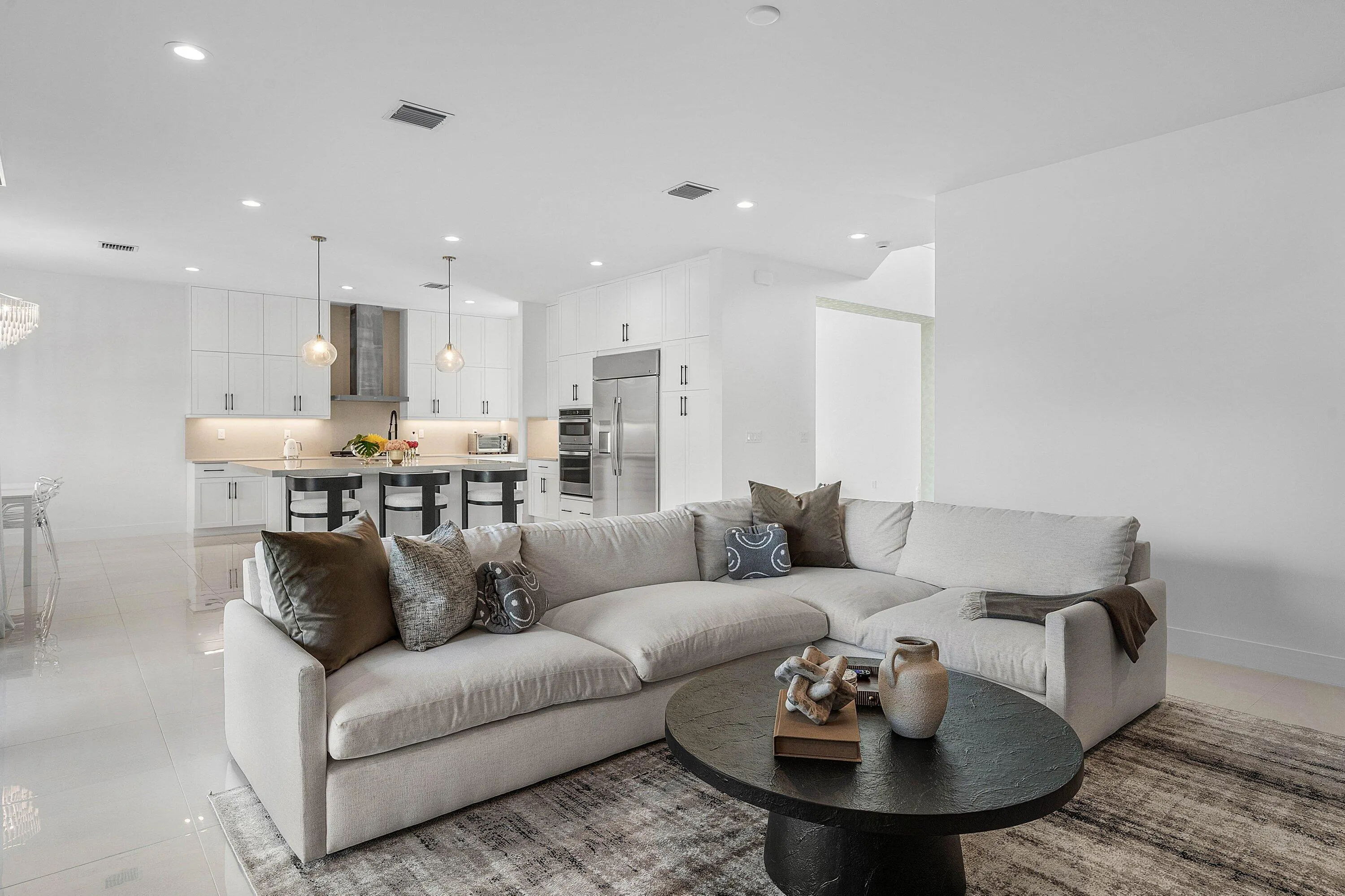 8209 ESSEX COUNTRY CLUB Drive