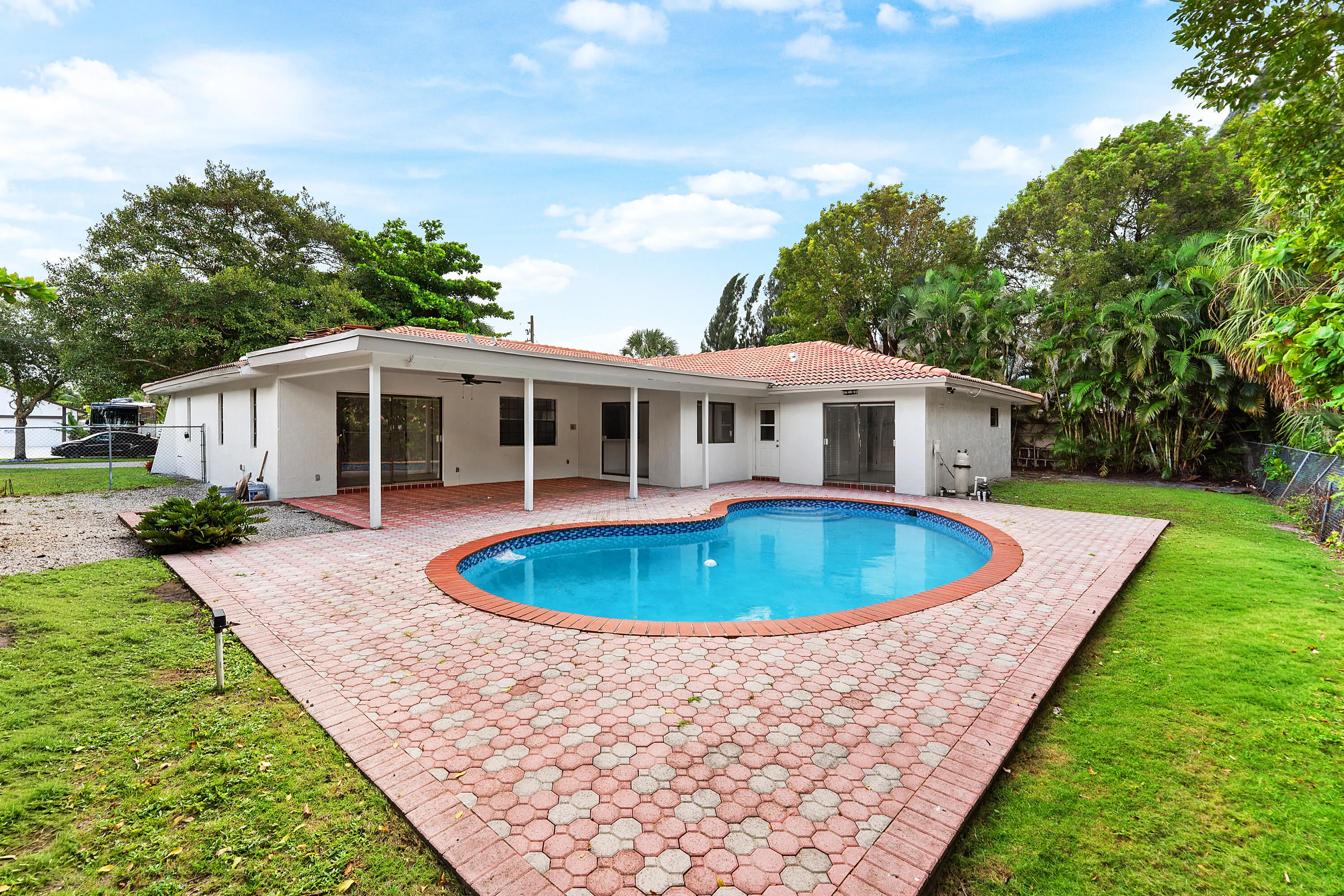 80 W PALM Drive