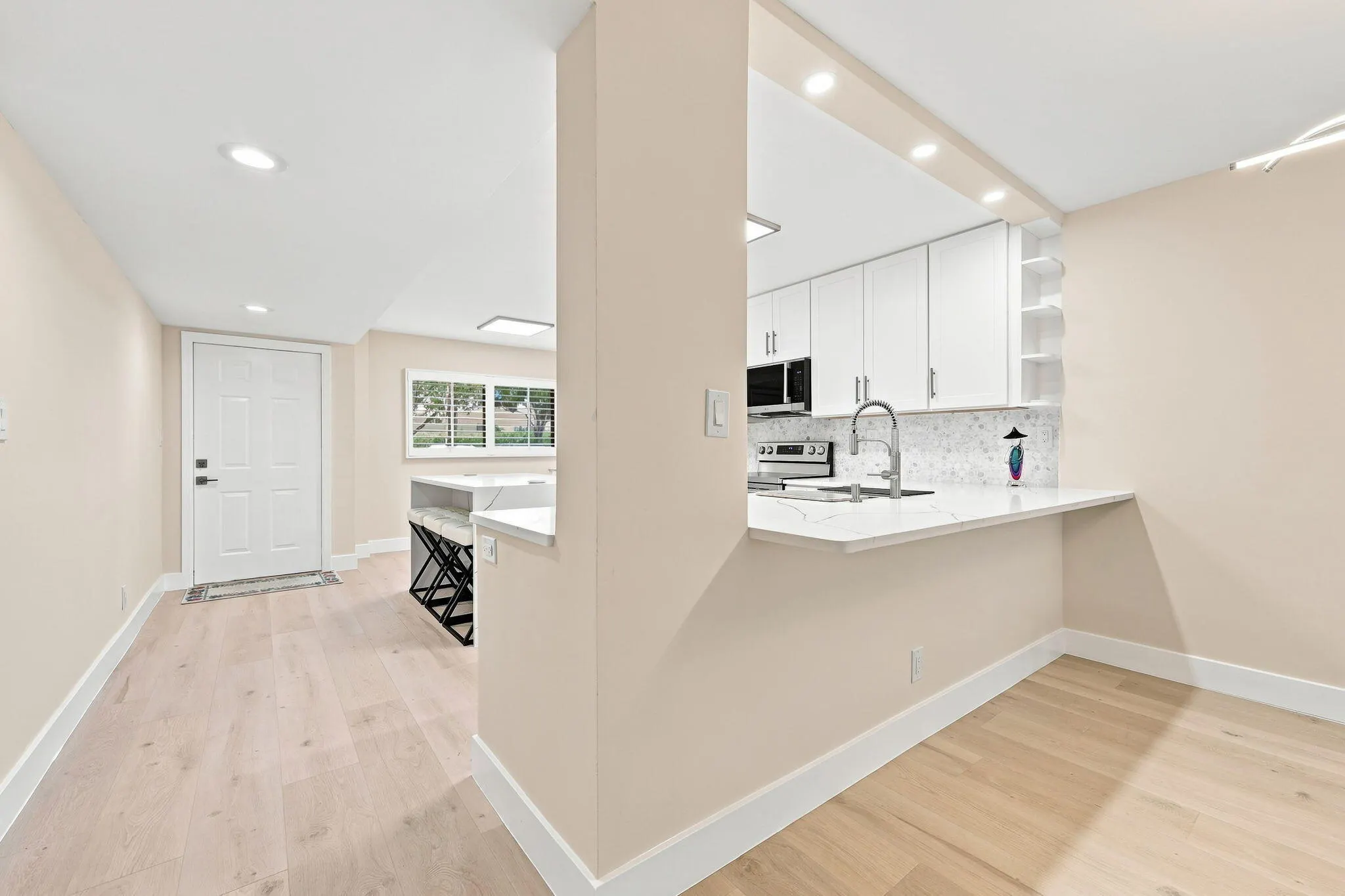 15456 PEMBRIDGE Drive #111