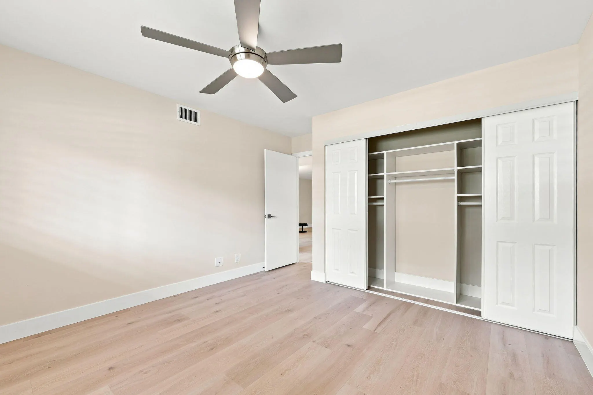 15456 PEMBRIDGE Drive #111