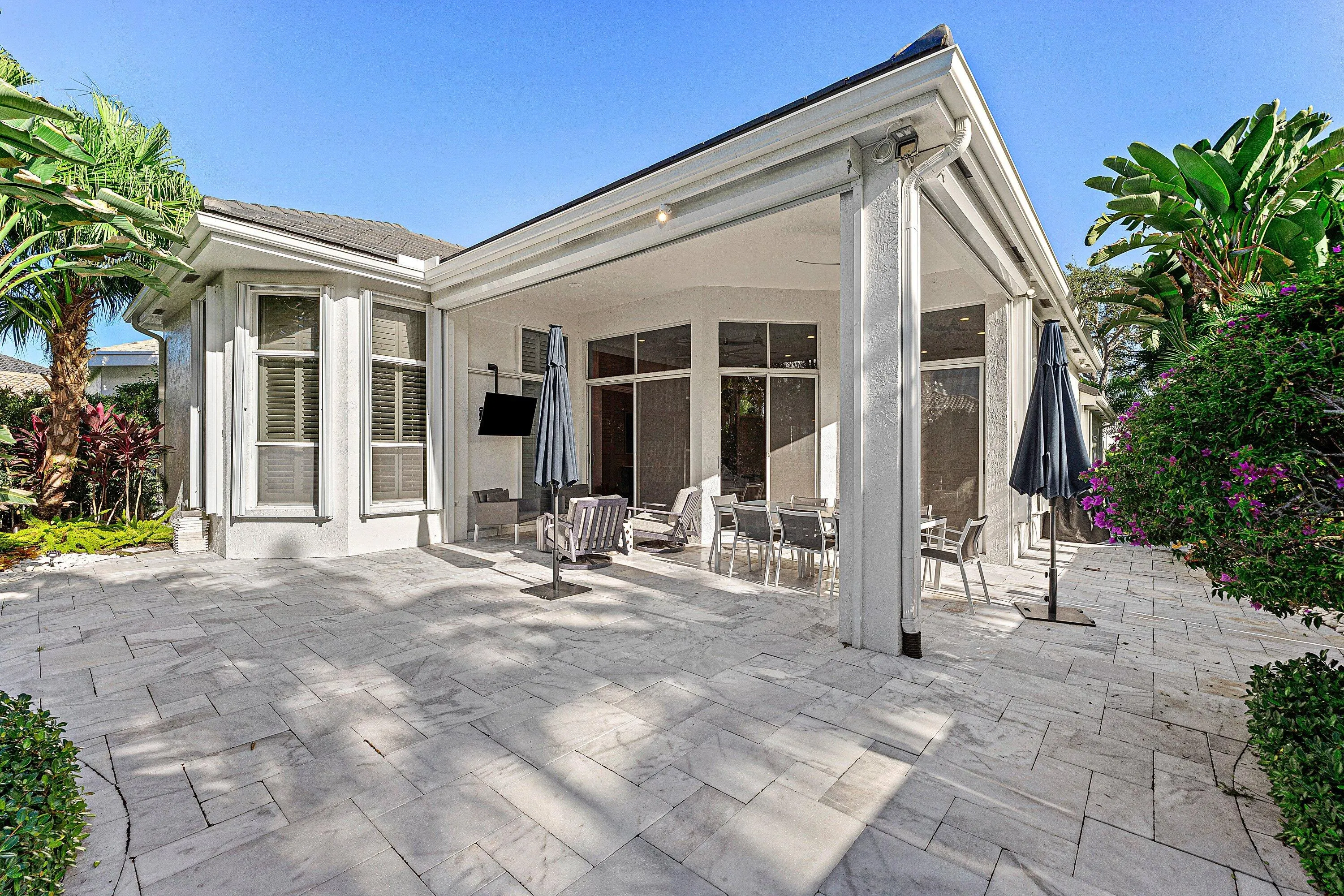 5740 NW 42ND Court