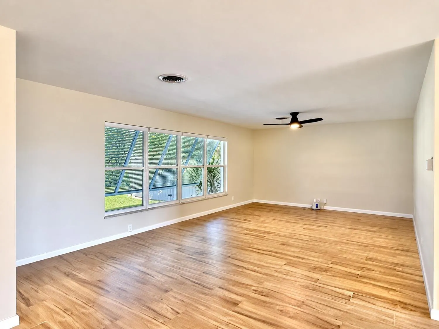 726 10TH Court