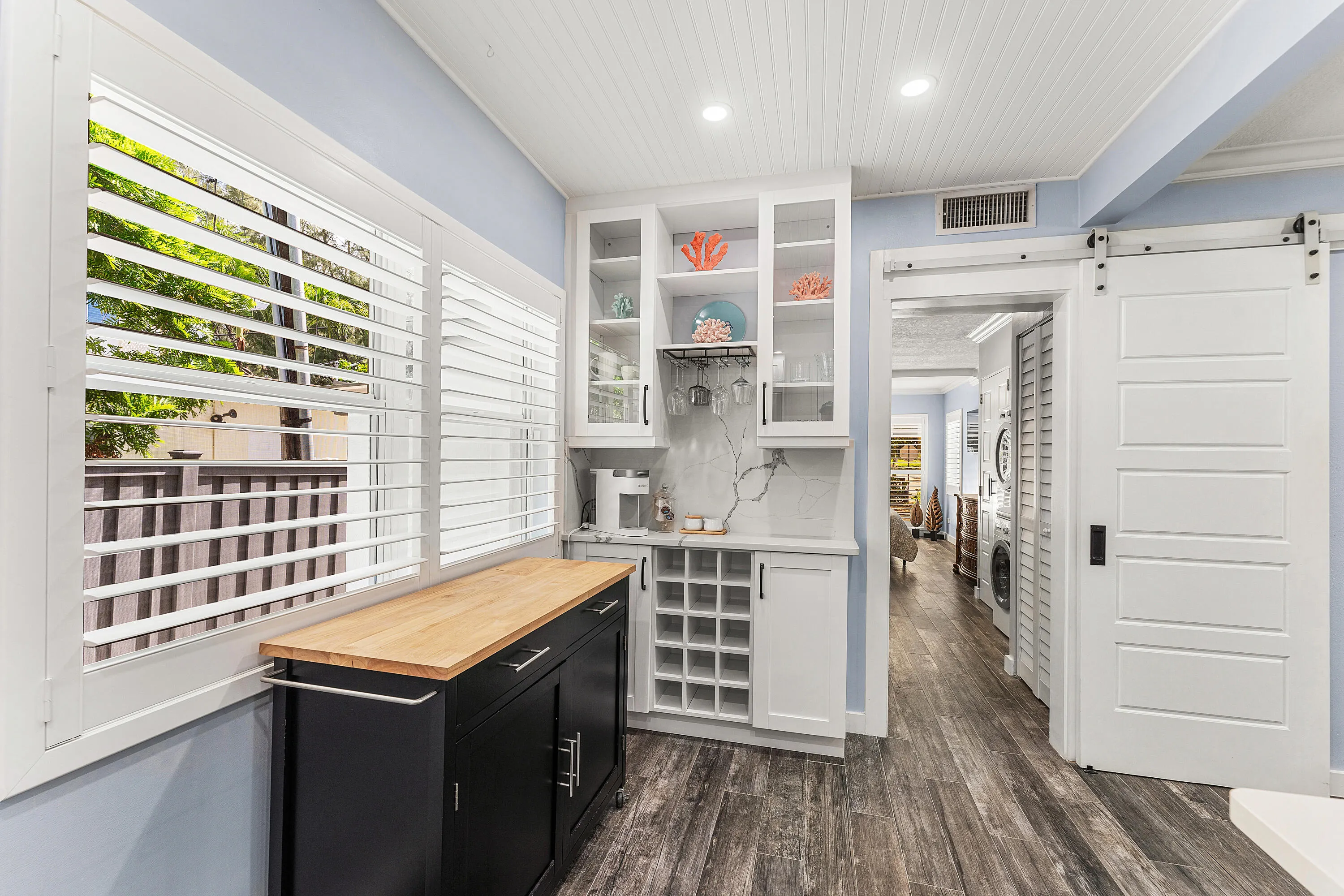 1025 Casuarina Road #4