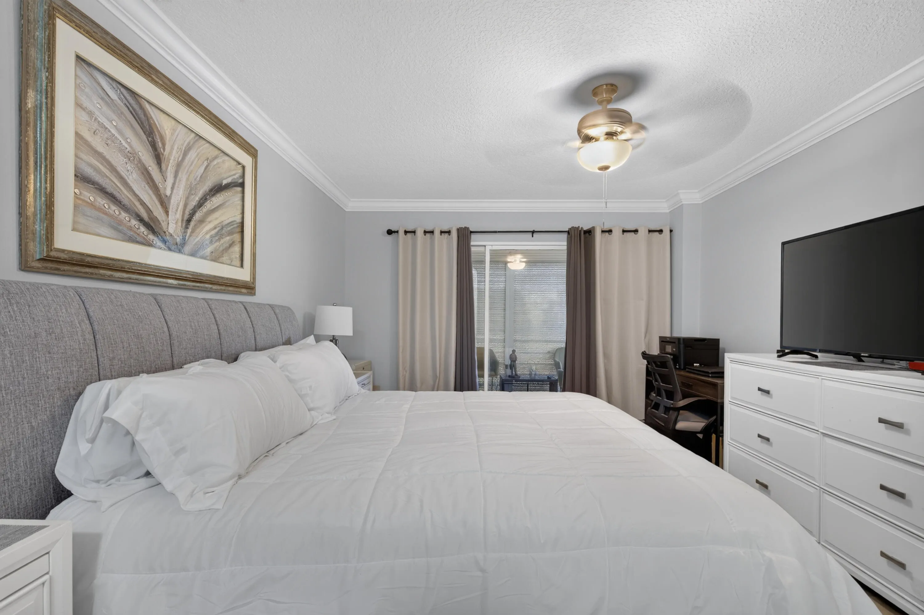 3871 VIA POINCIANA #202