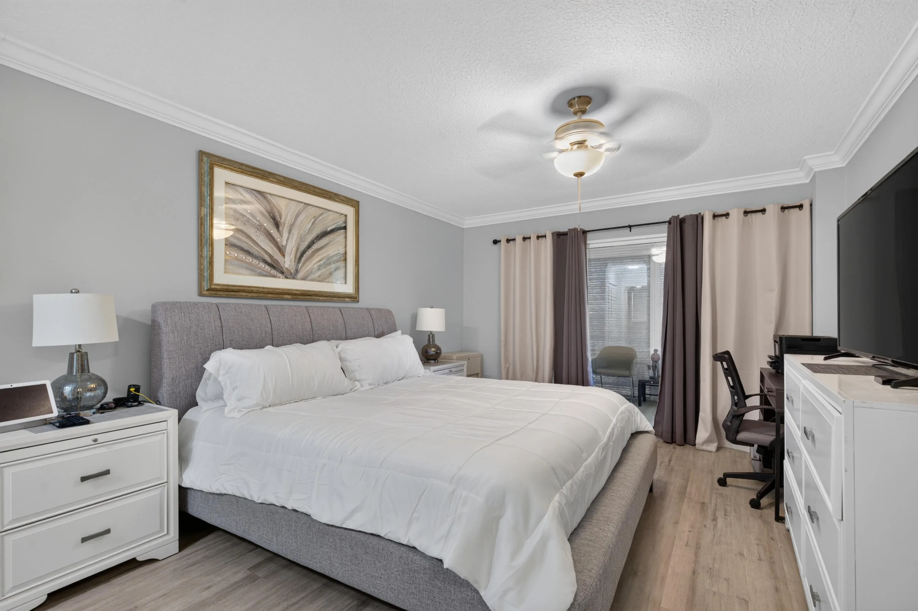 3871 VIA POINCIANA #202