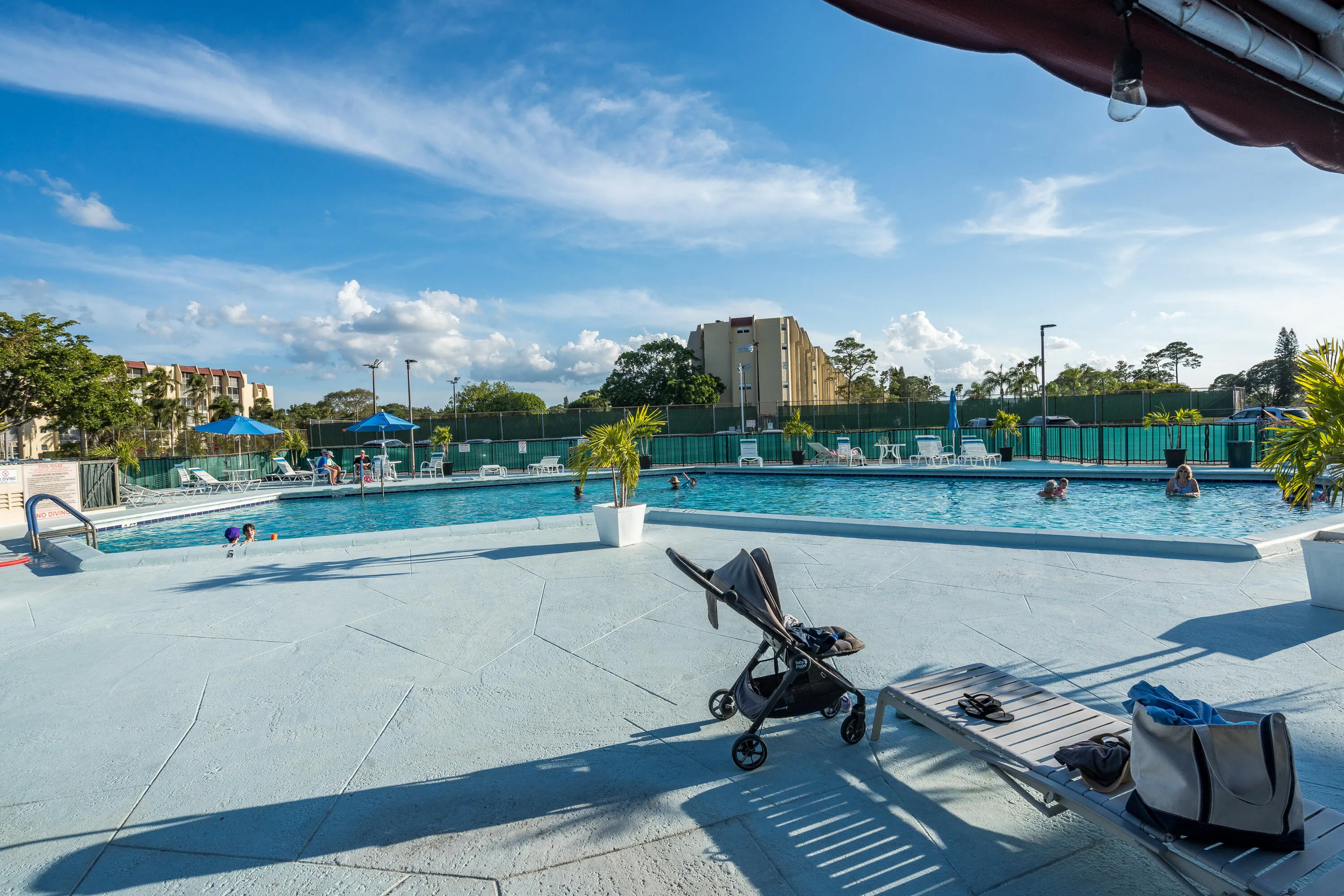 3871 VIA POINCIANA #202