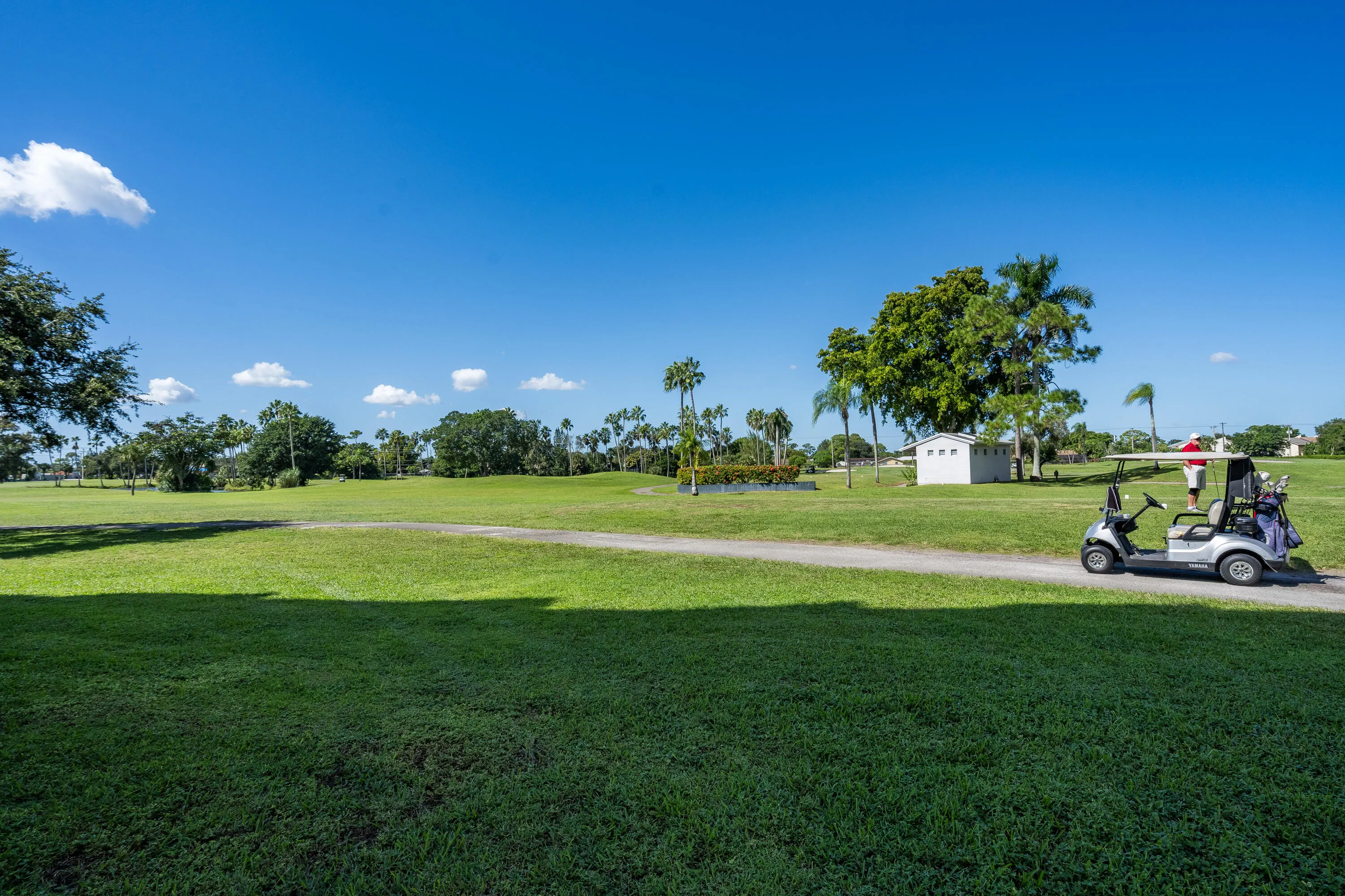 3871 VIA POINCIANA #202