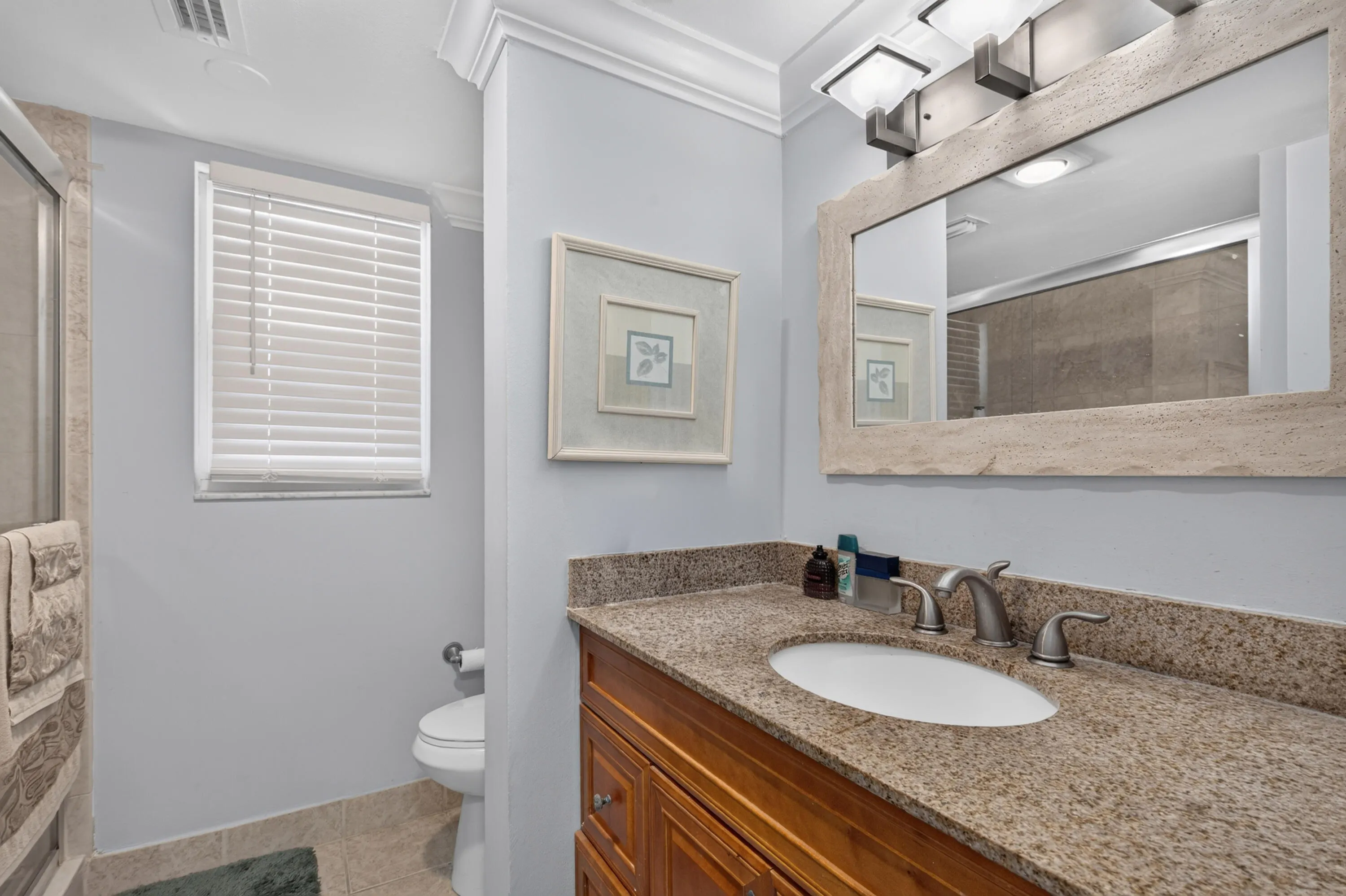 3871 VIA POINCIANA #202