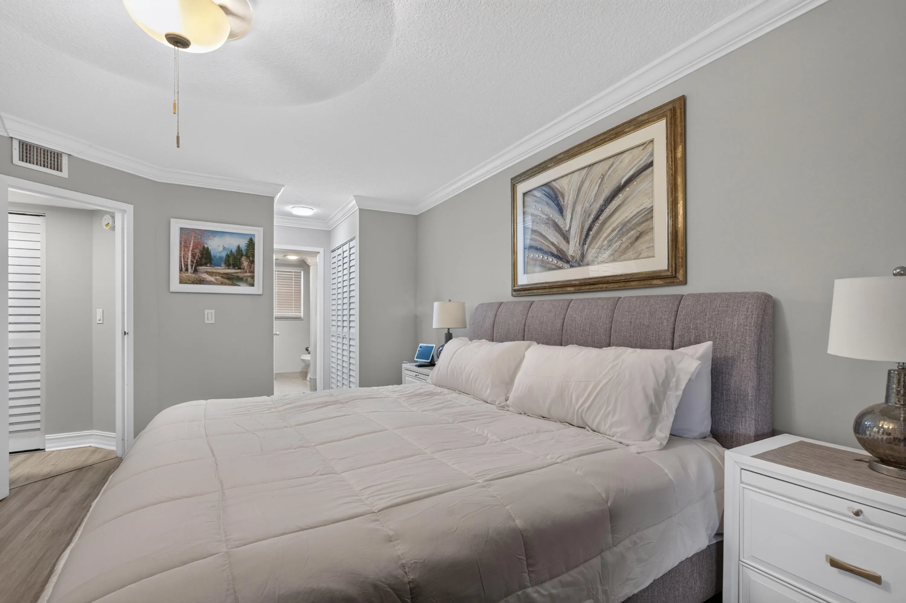3871 VIA POINCIANA #202