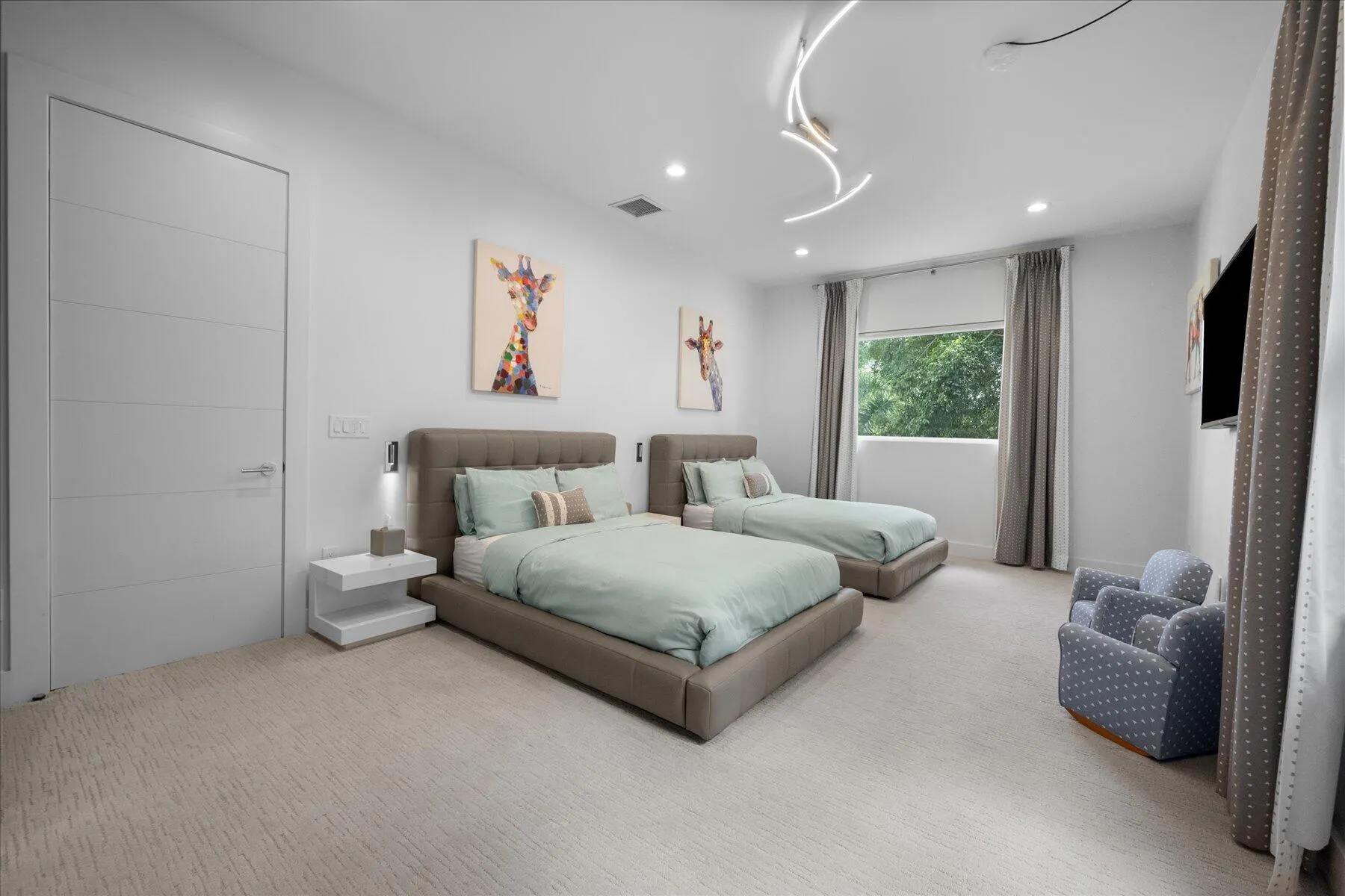 3580 Aiken Court