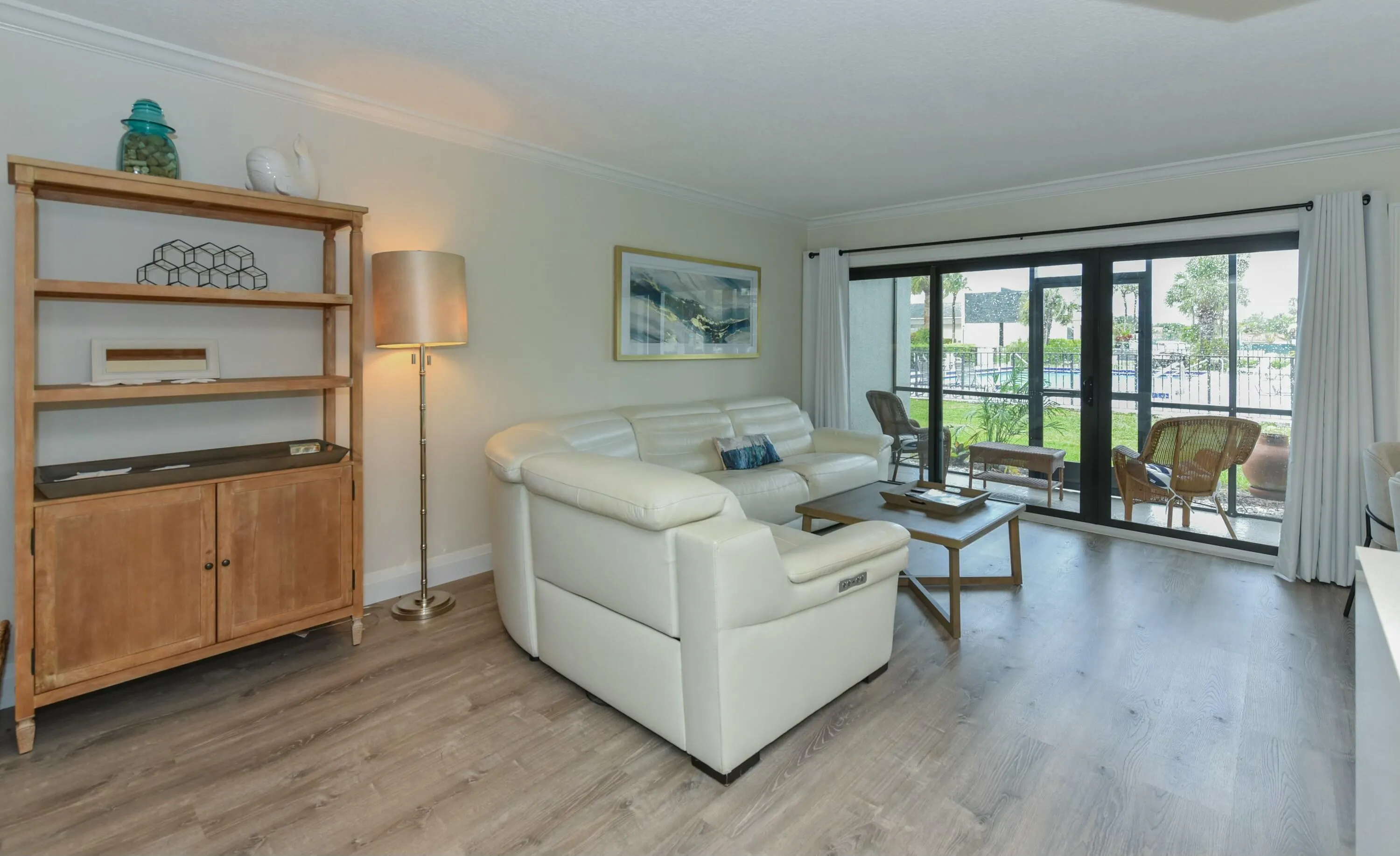 1605 S US Highway 1, v3-103
