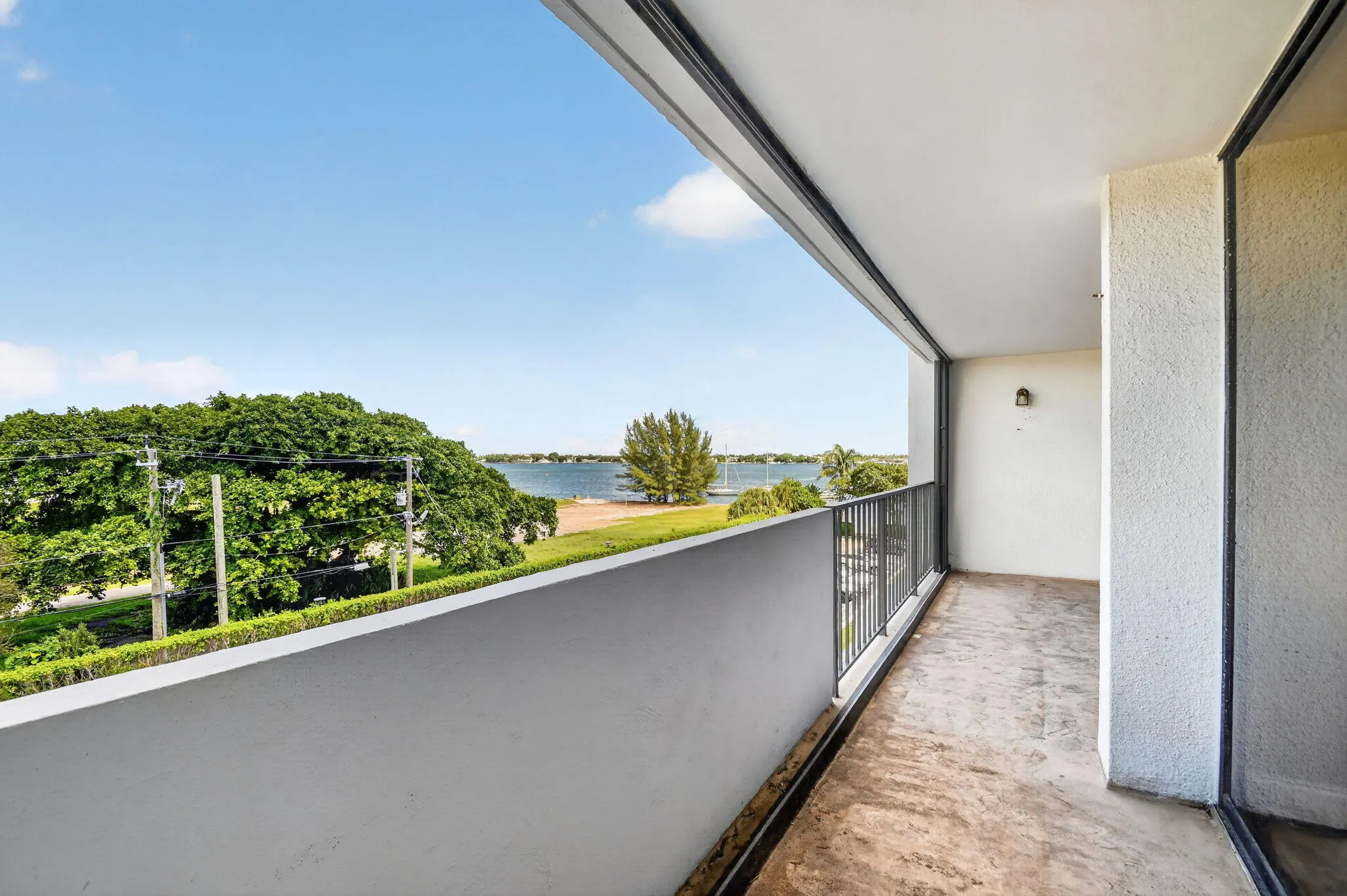 5600 N FLAGLER Drive #306