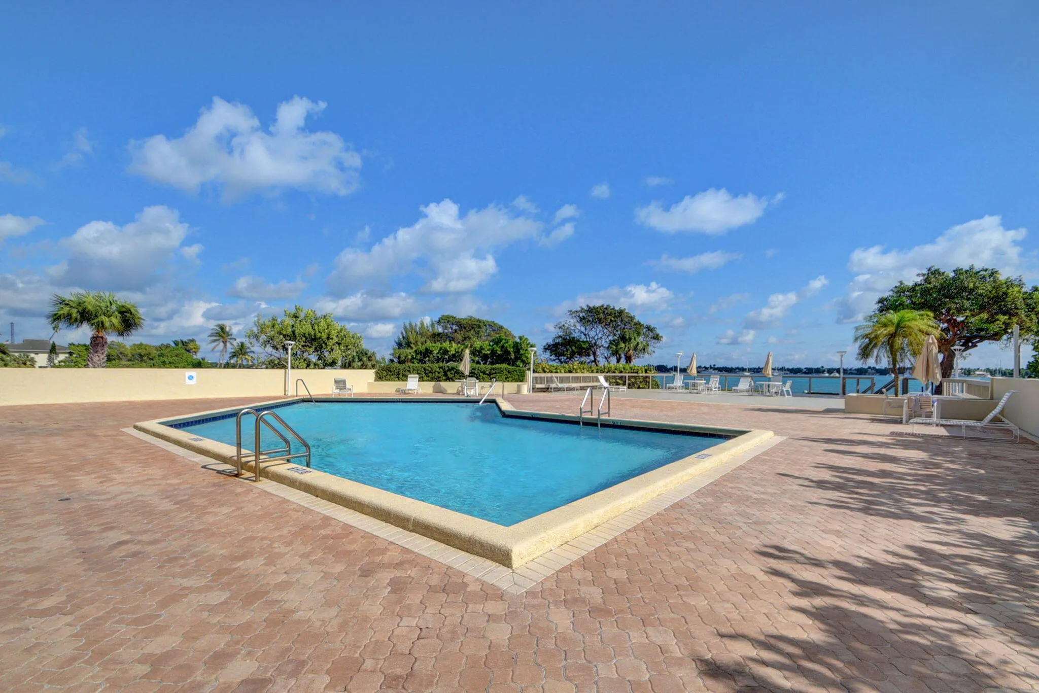5600 N FLAGLER Drive #306