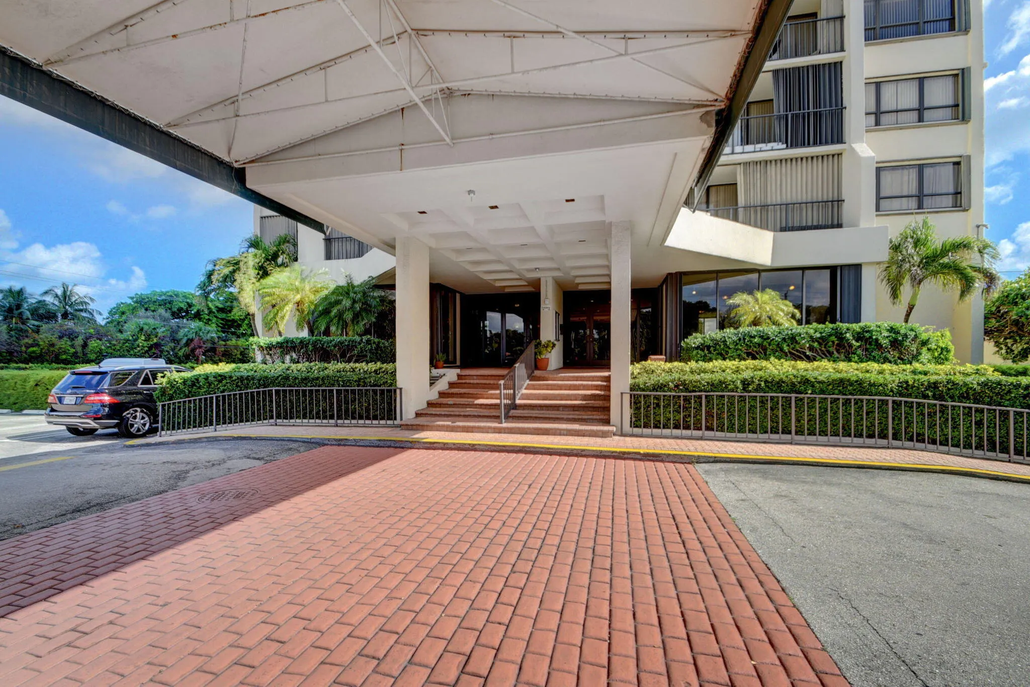 5600 N FLAGLER Drive #306