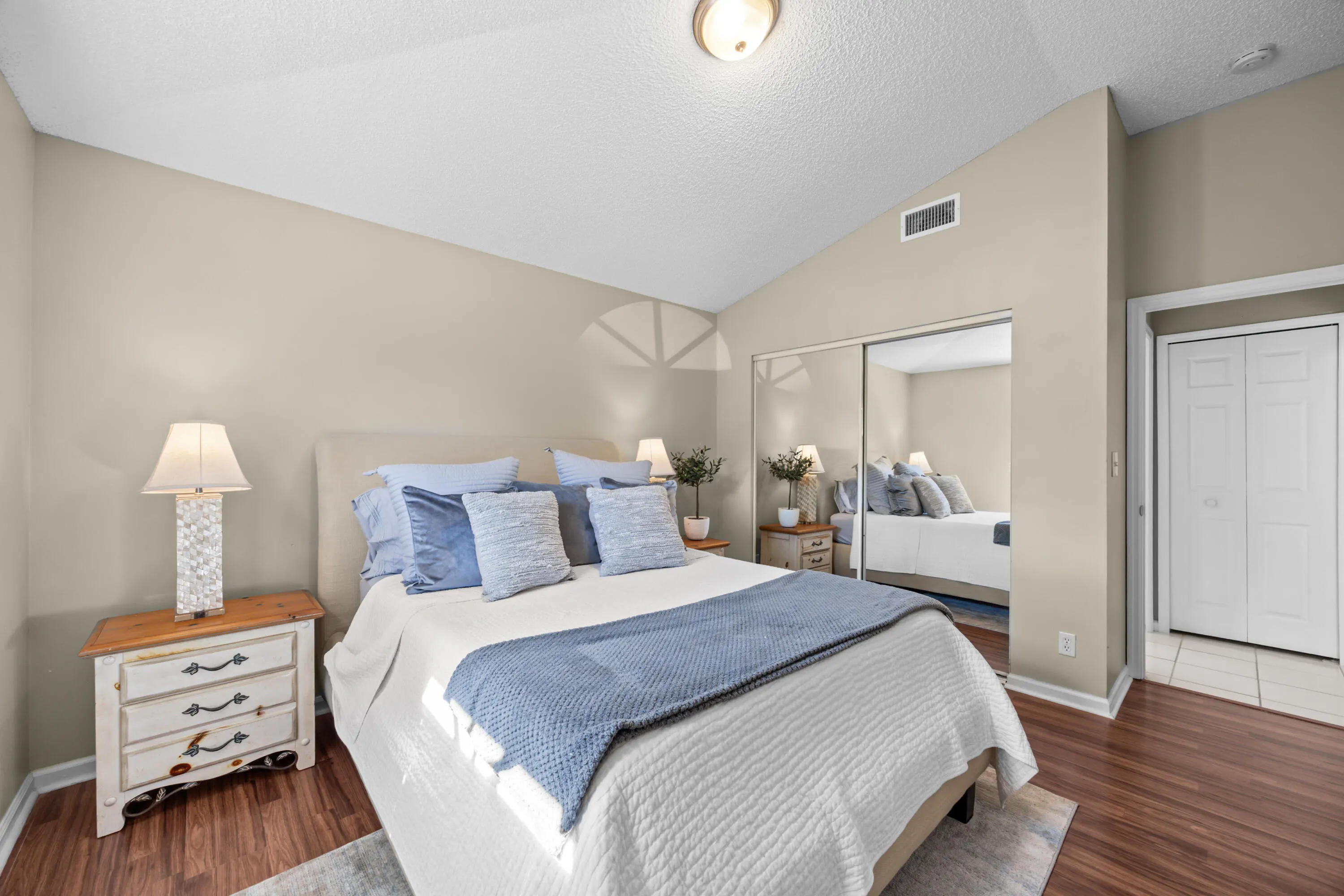 13297 EMERALD VIEW Court