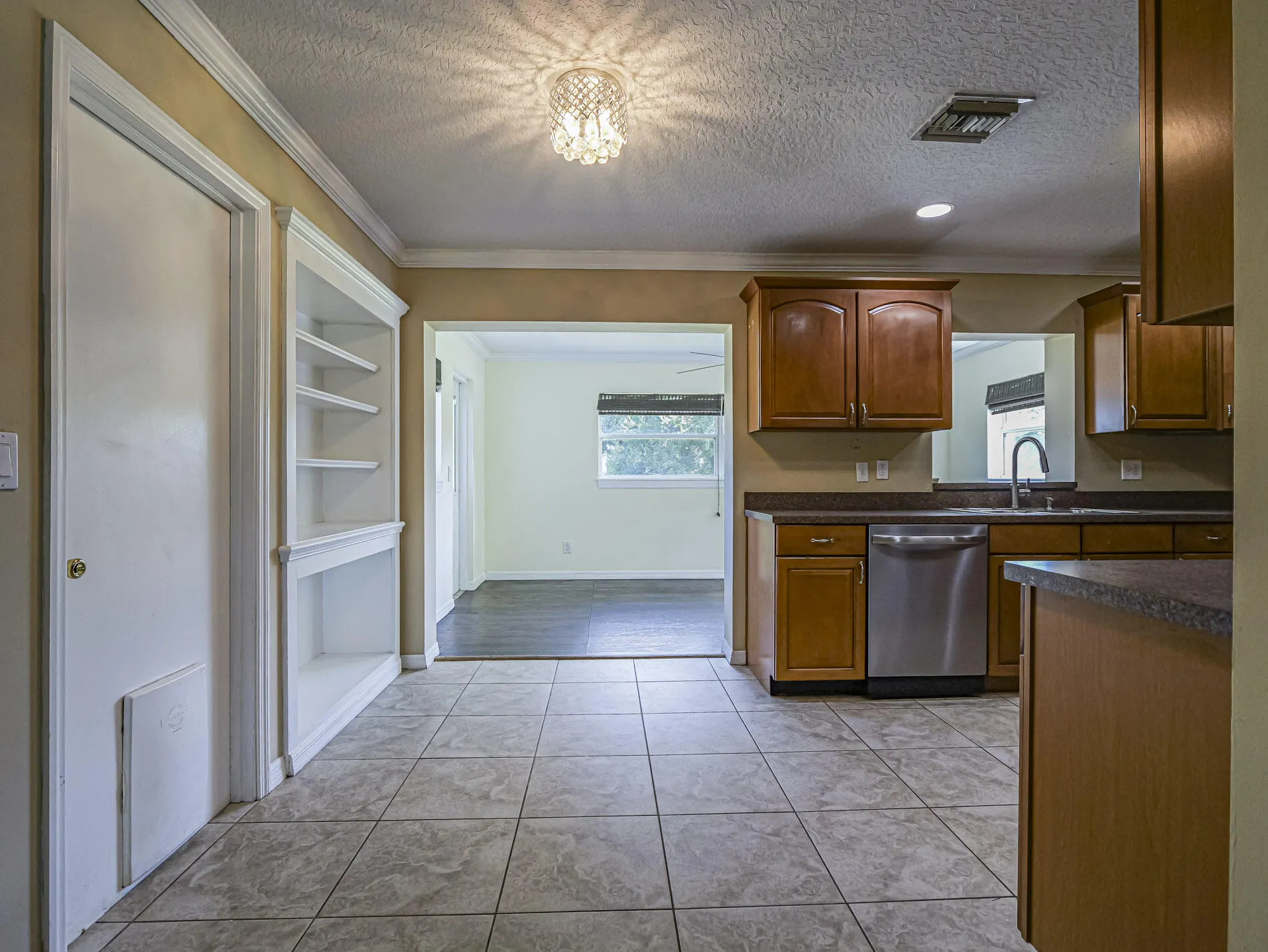 133 EASY Street