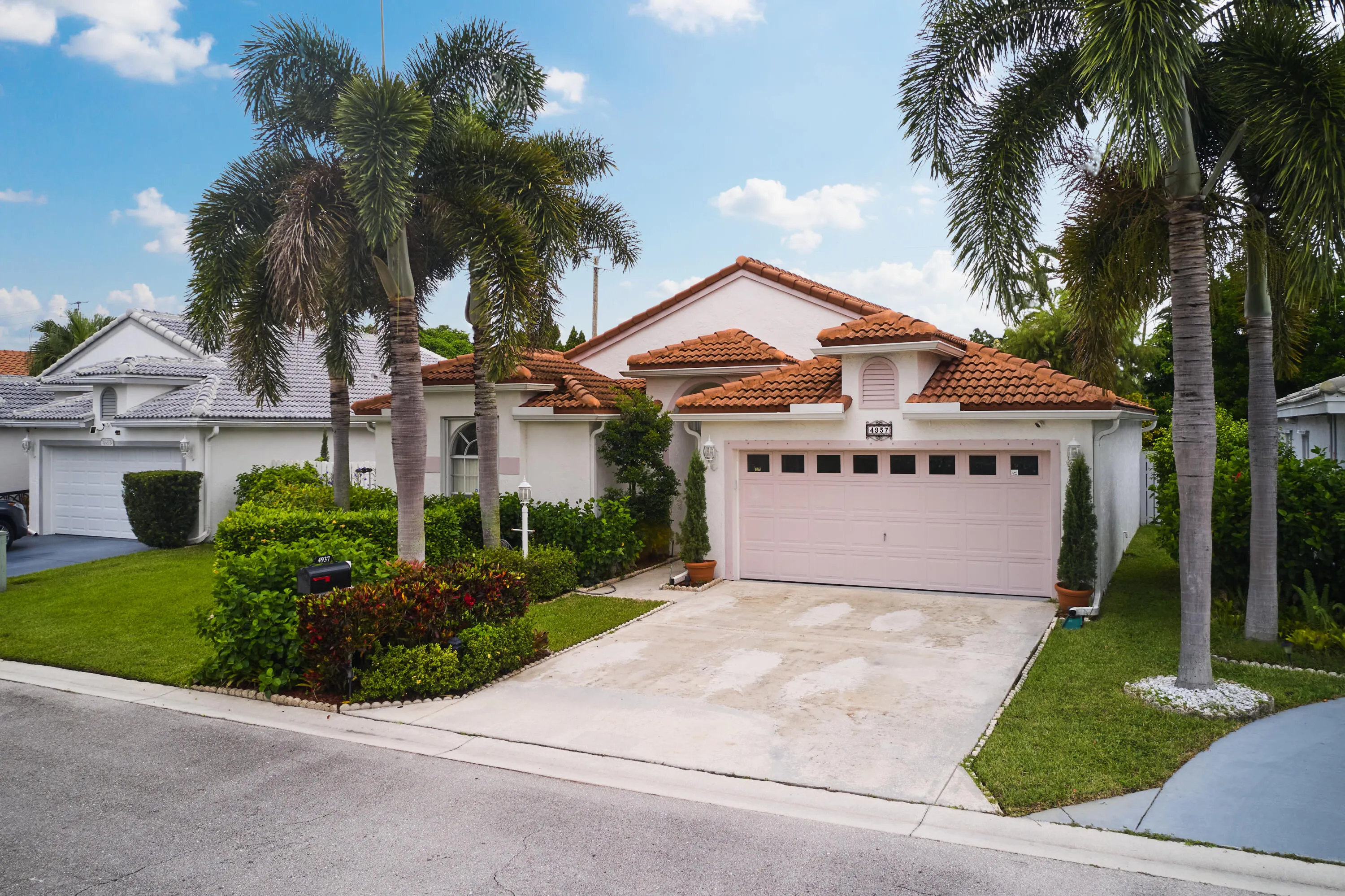 4937 Broadstone Circle
