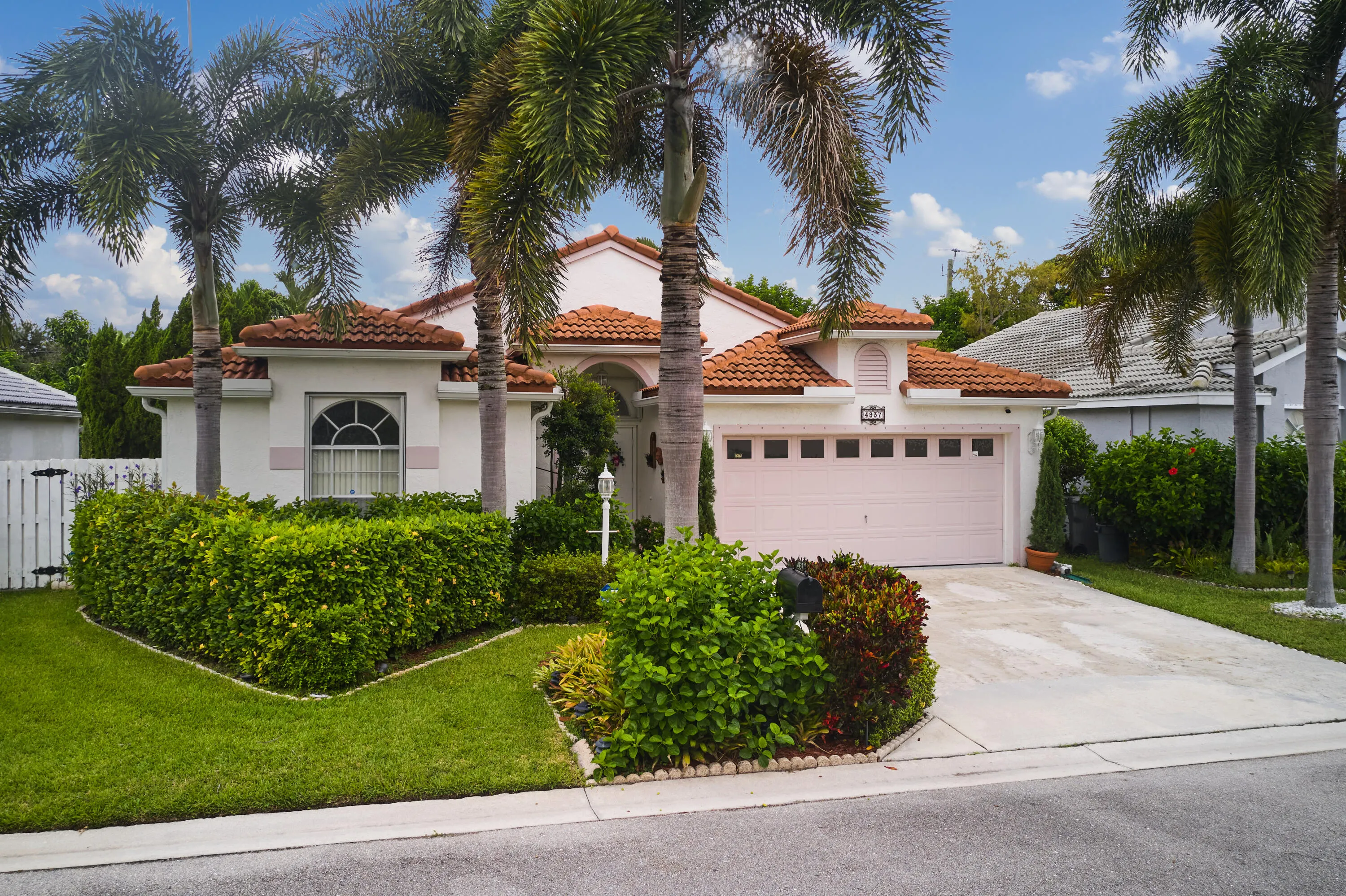4937 Broadstone Circle