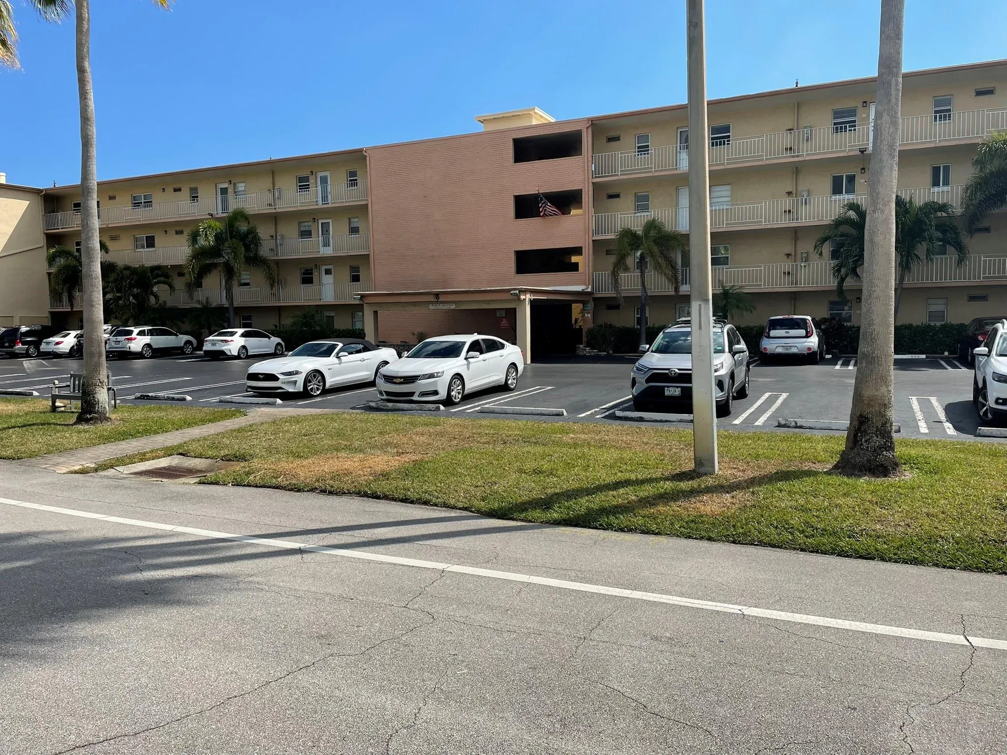 2520 NE 1st Court #411