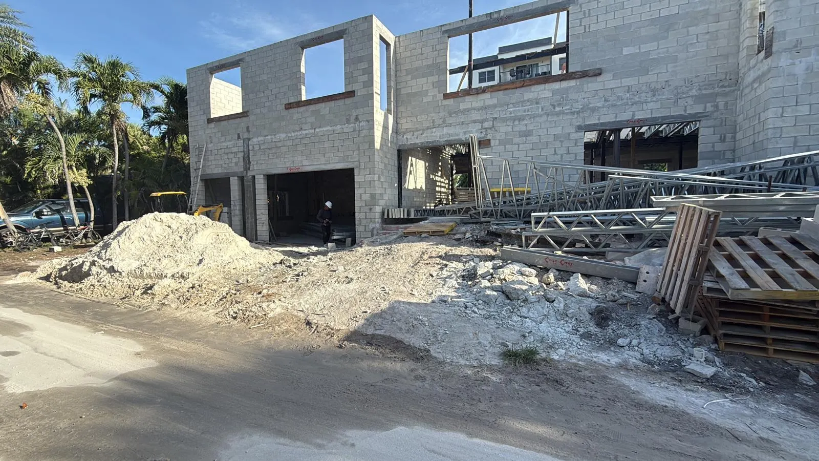 961 LAKE WYMAN Road