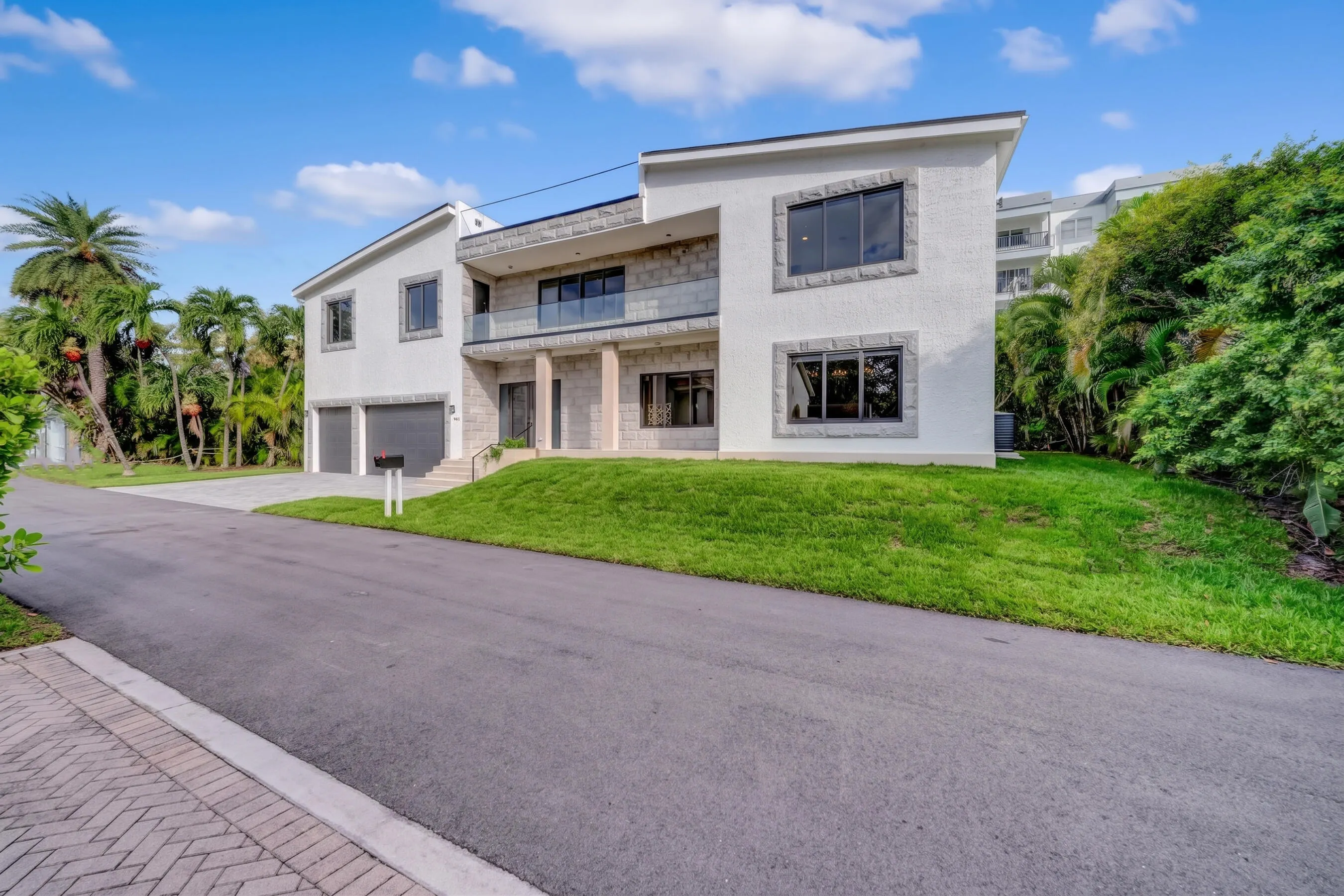 961 LAKE WYMAN Road