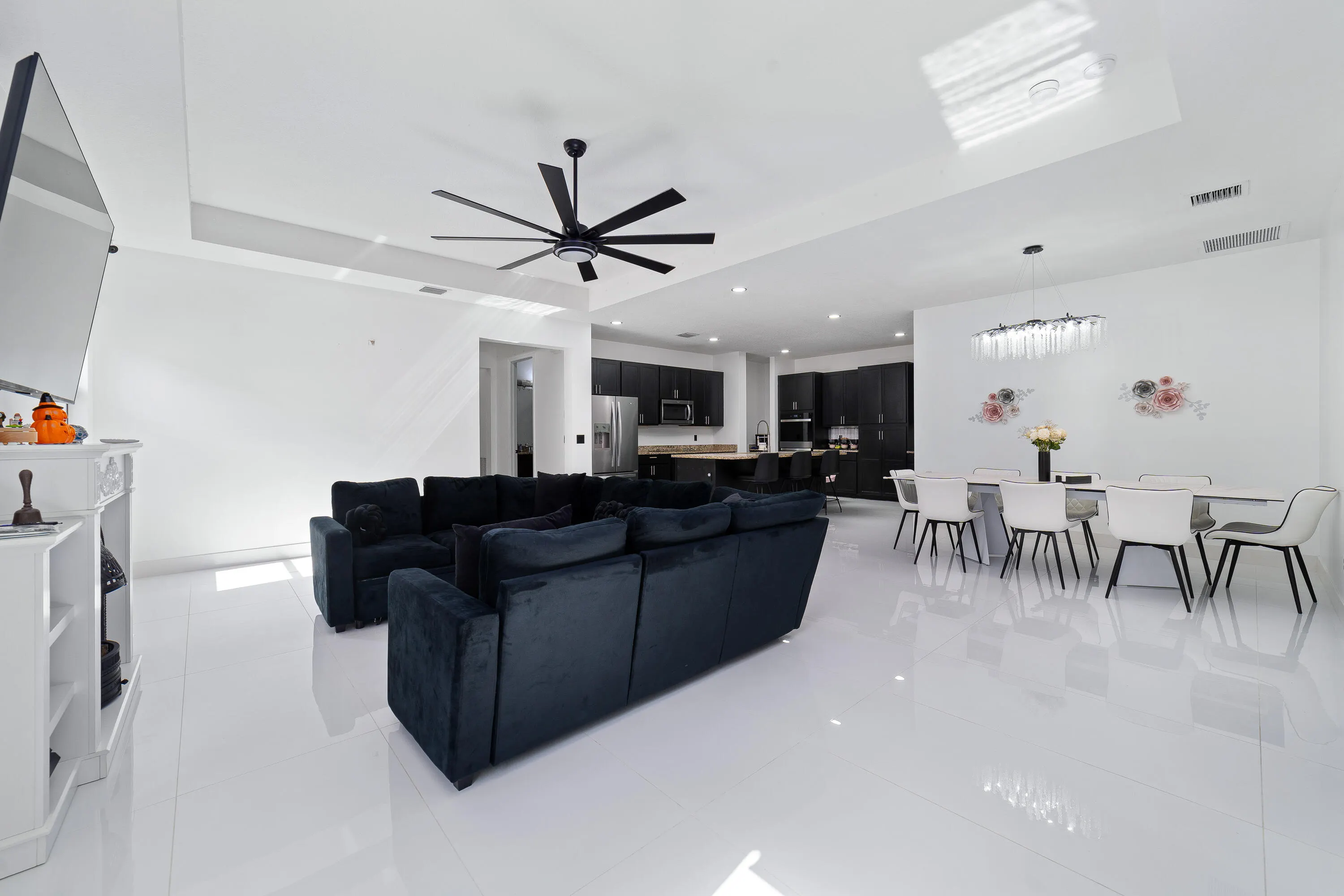 7461 Moonrise Drive