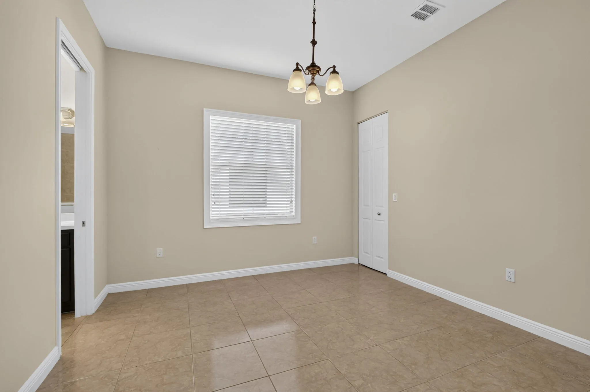 2572 COOPER Way