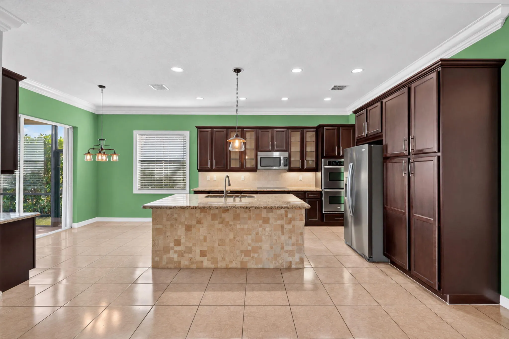 2572 COOPER Way