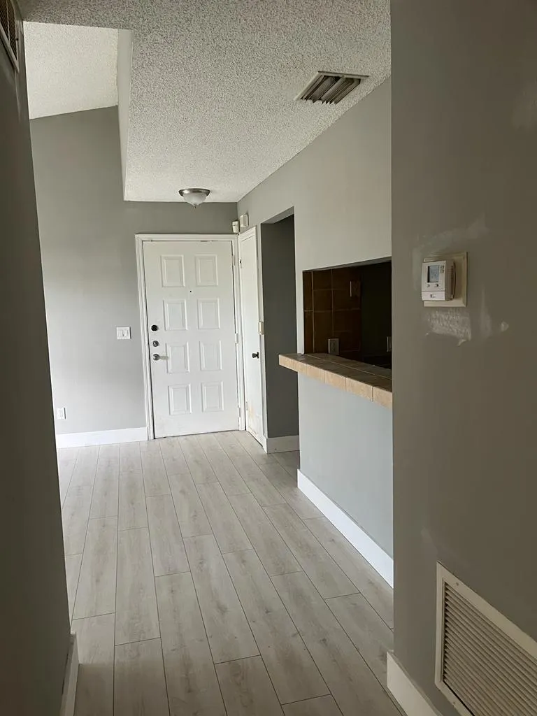2303 N CONGRESS Avenue #32