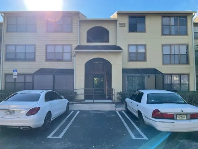 2303 N CONGRESS Avenue #32