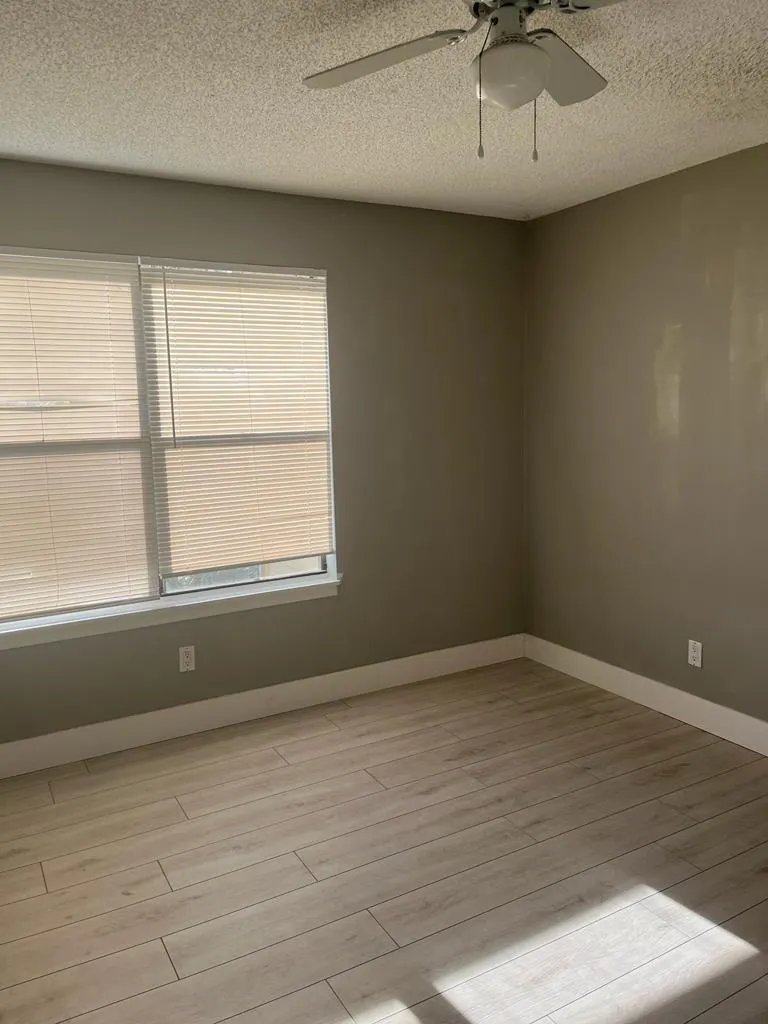 2303 N CONGRESS Avenue #32