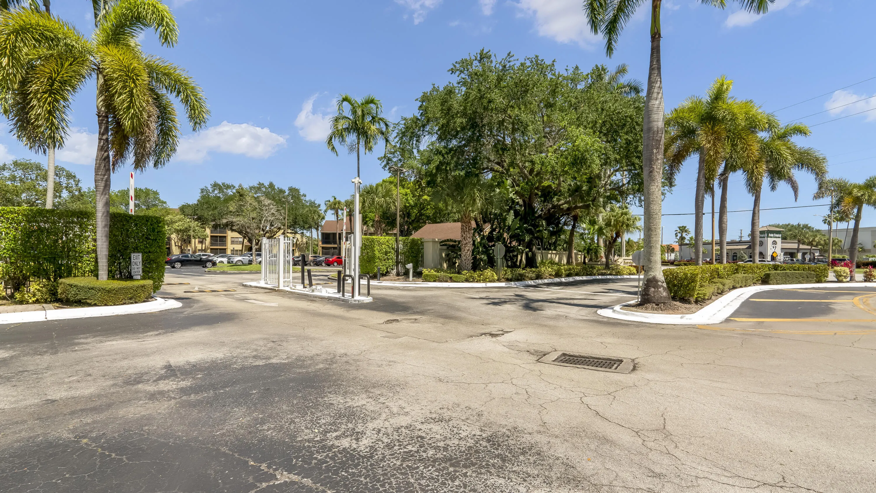 2303 N CONGRESS Avenue #32