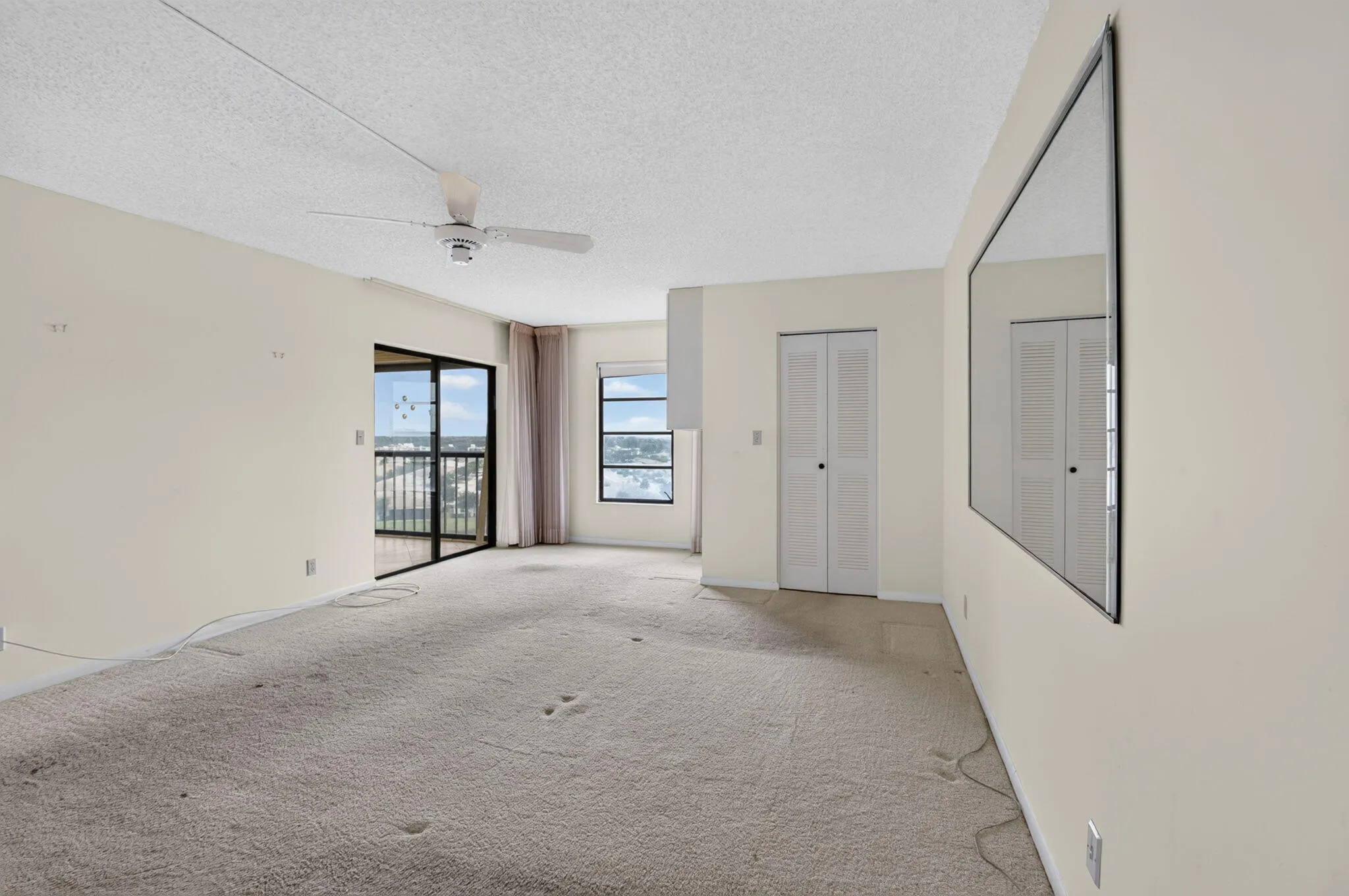 7240 Huntington Lane #806