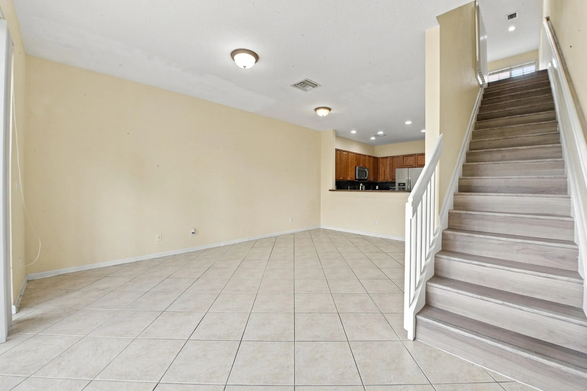 3593 NW 13TH Street