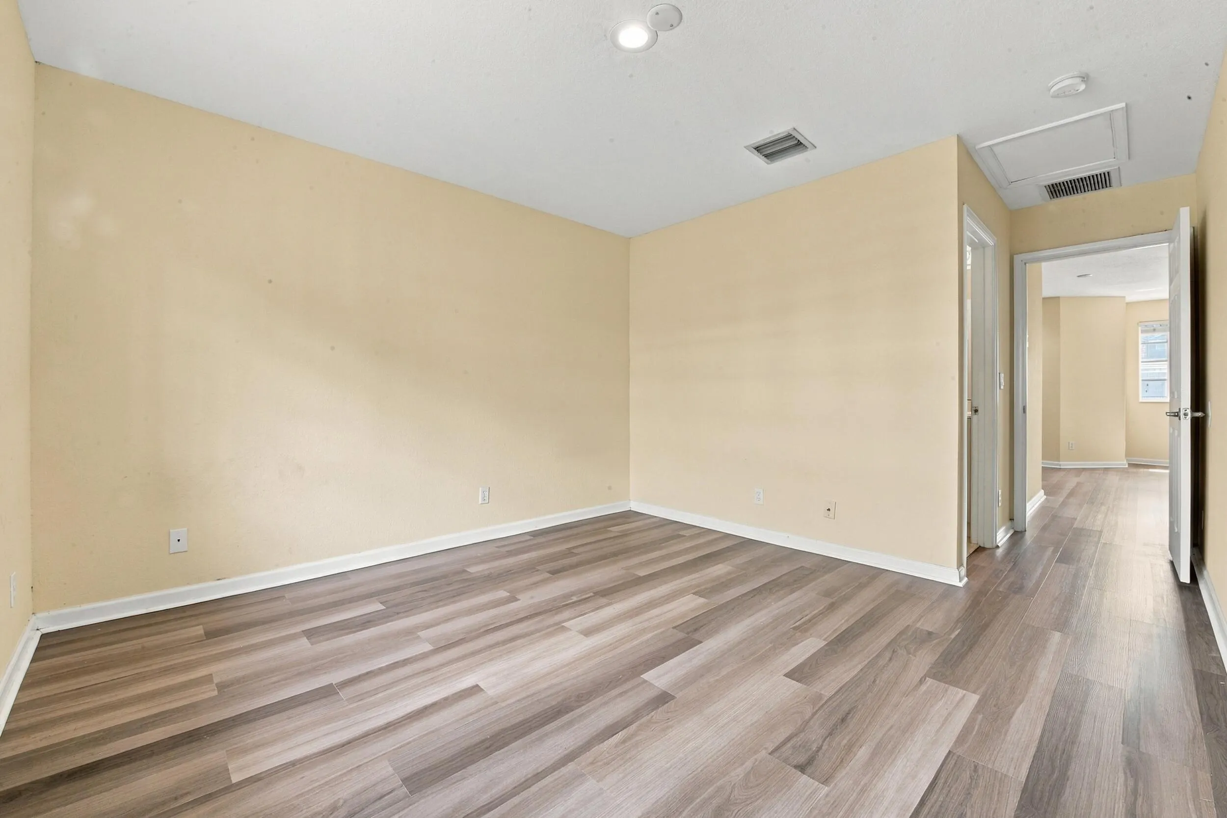 3593 NW 13TH Street